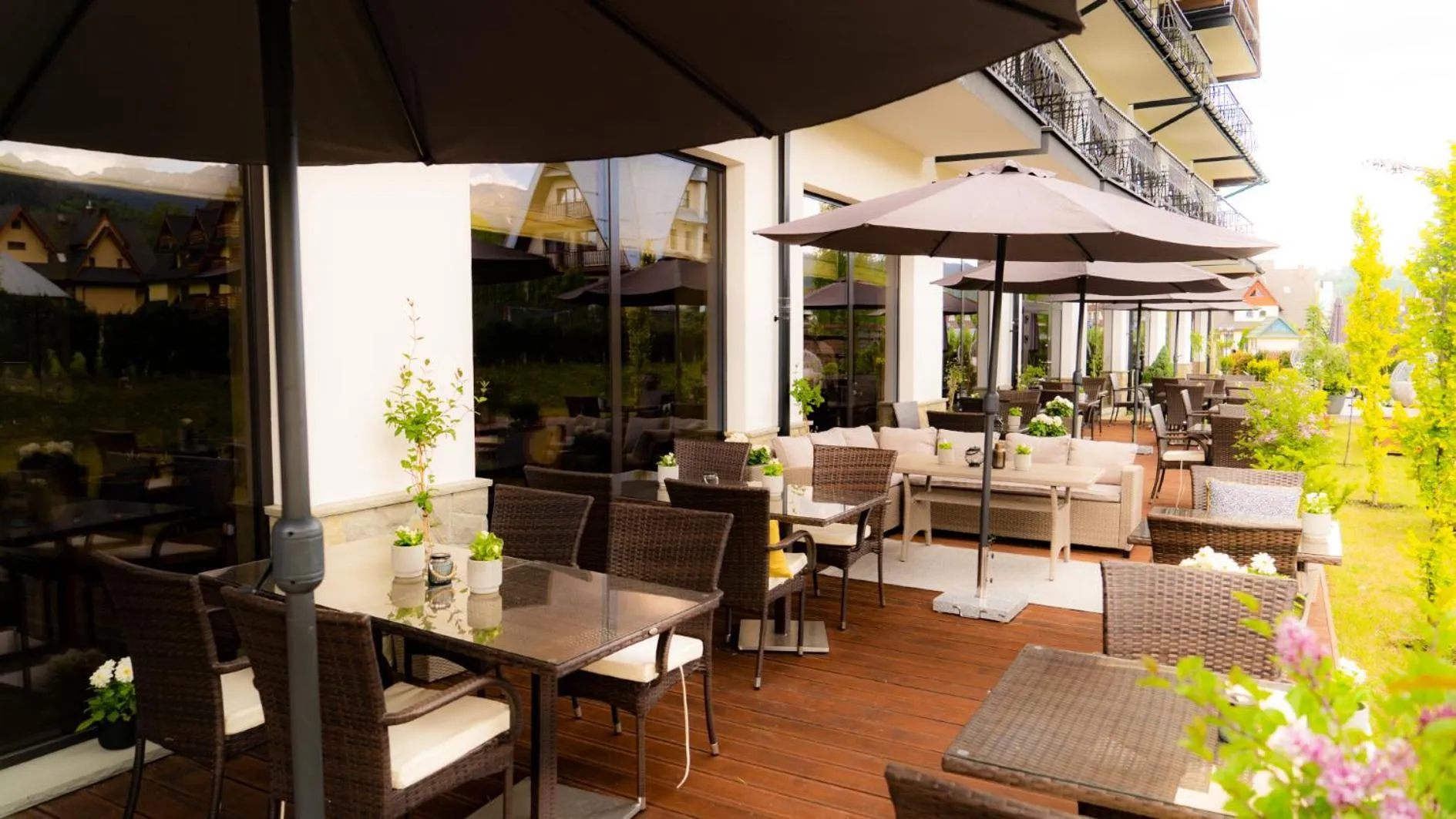 Restaurant/places to eat in Hotel Paryski Art & Business Zakopane - Basen Jacuzzi Sauna Małpi Gaj