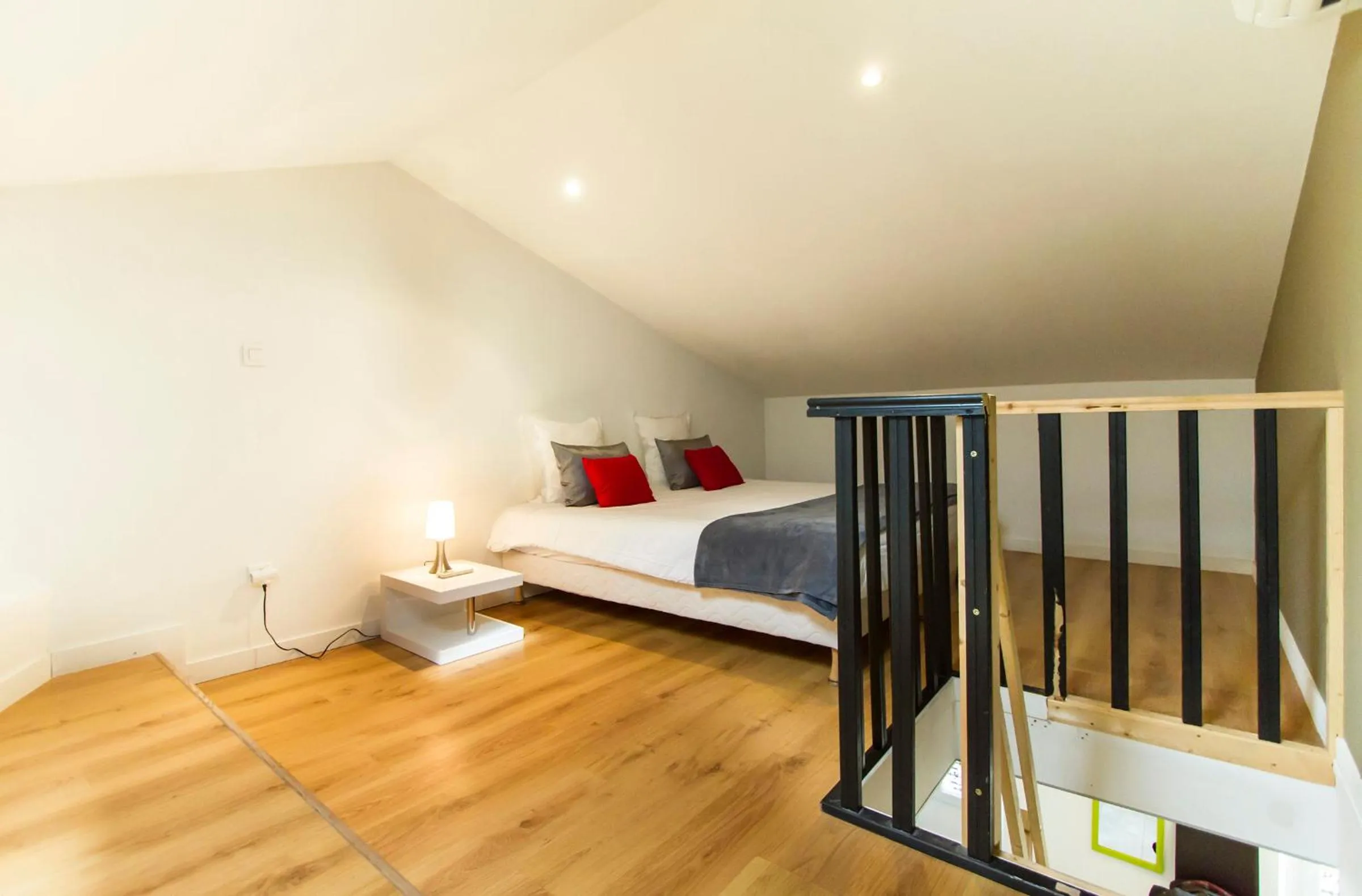 Photo of the whole room, Bed in Florella Achard Apartment