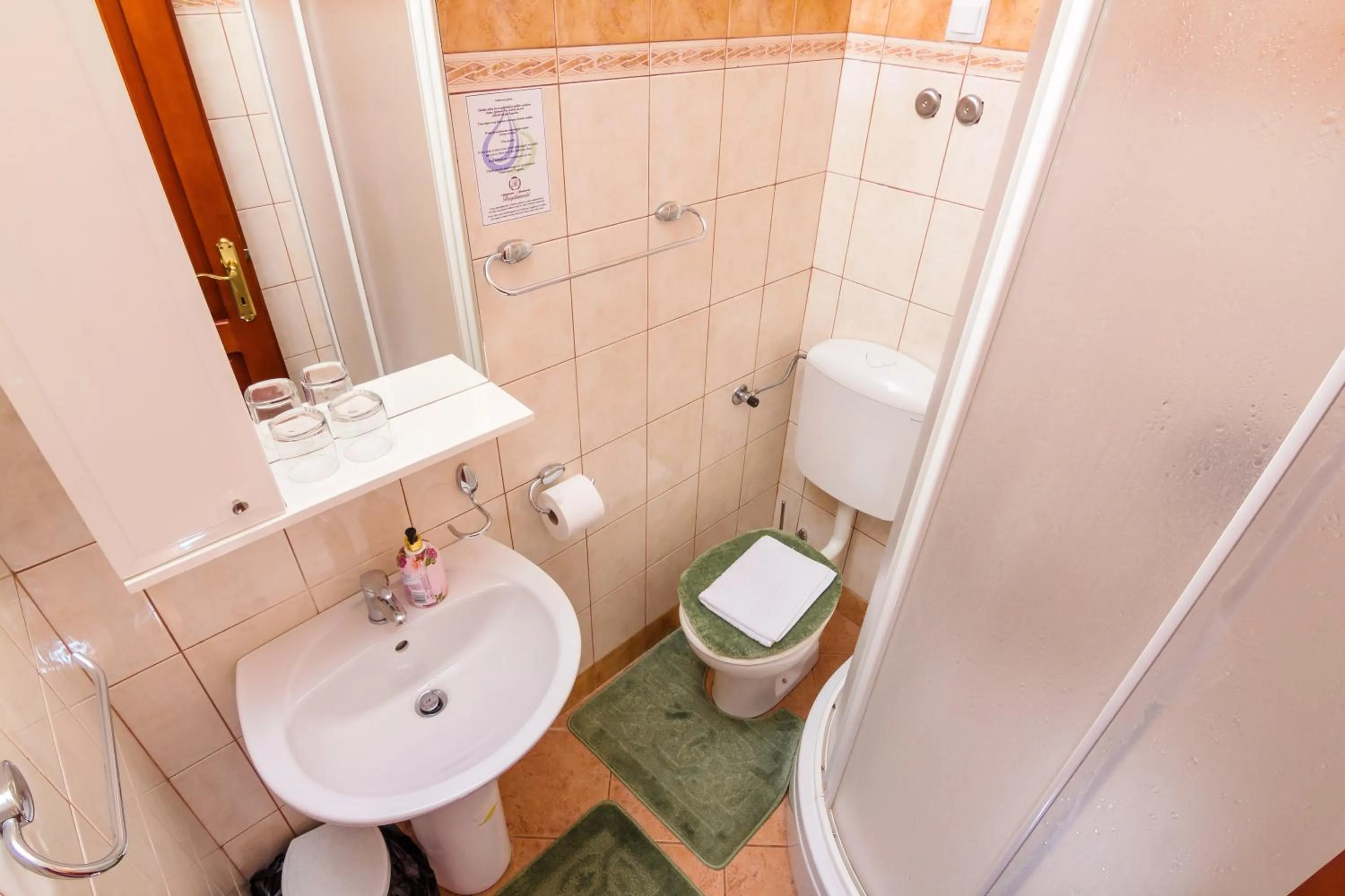 Bathroom in Apartments Bogdanovic