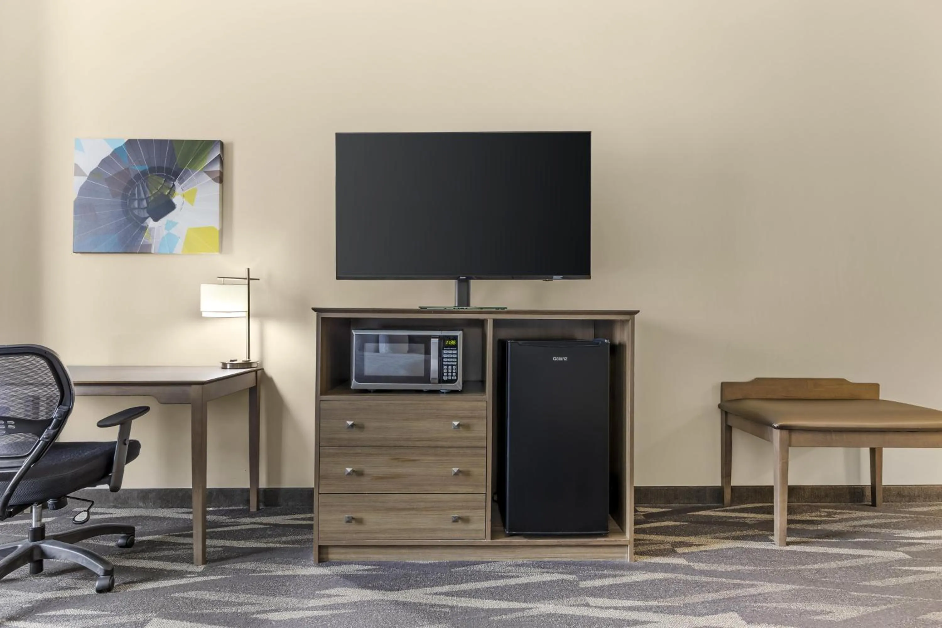 Bedroom in Best Western Plus Centralia Hotel & Suites