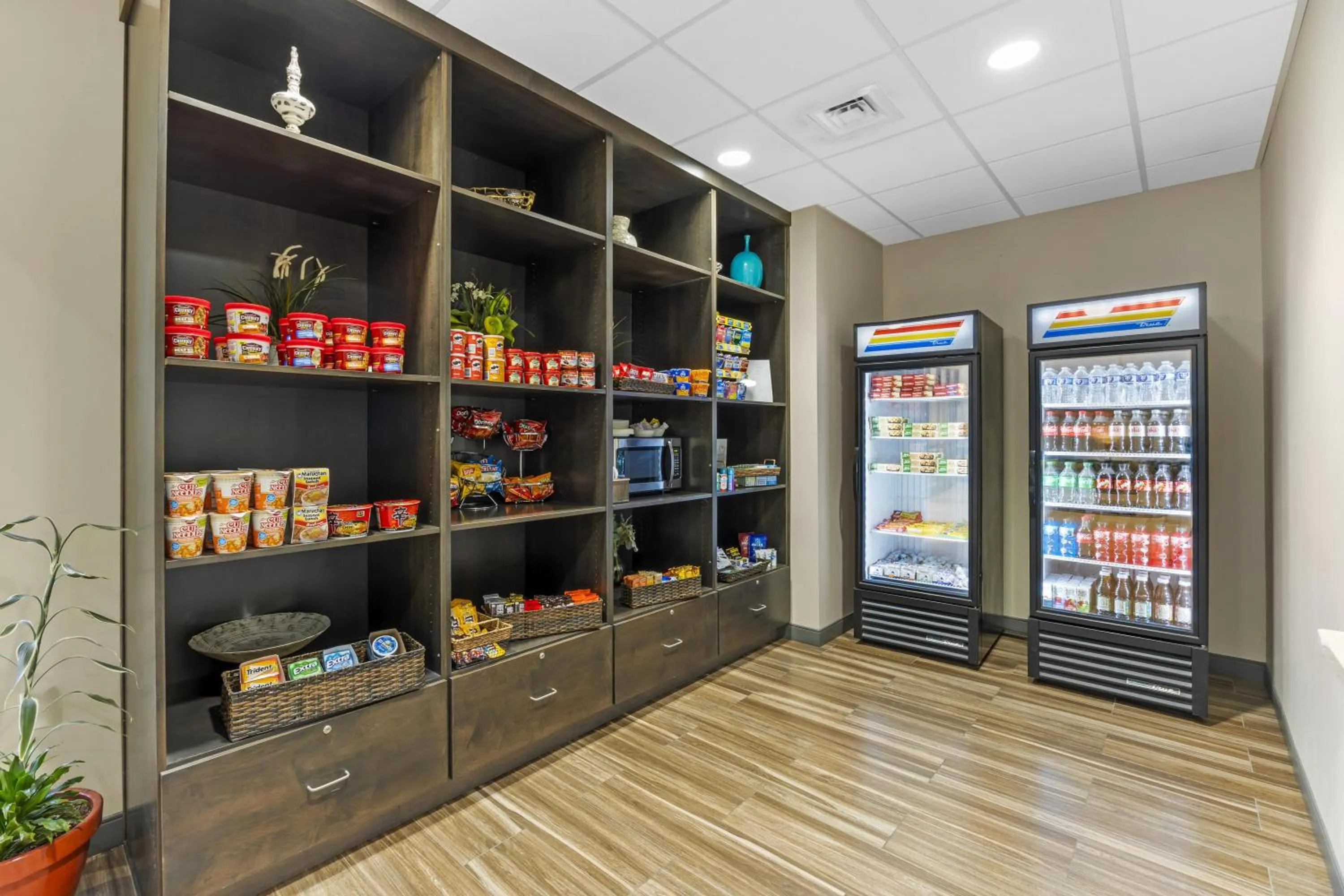 Property building in Best Western Plus Centralia Hotel & Suites