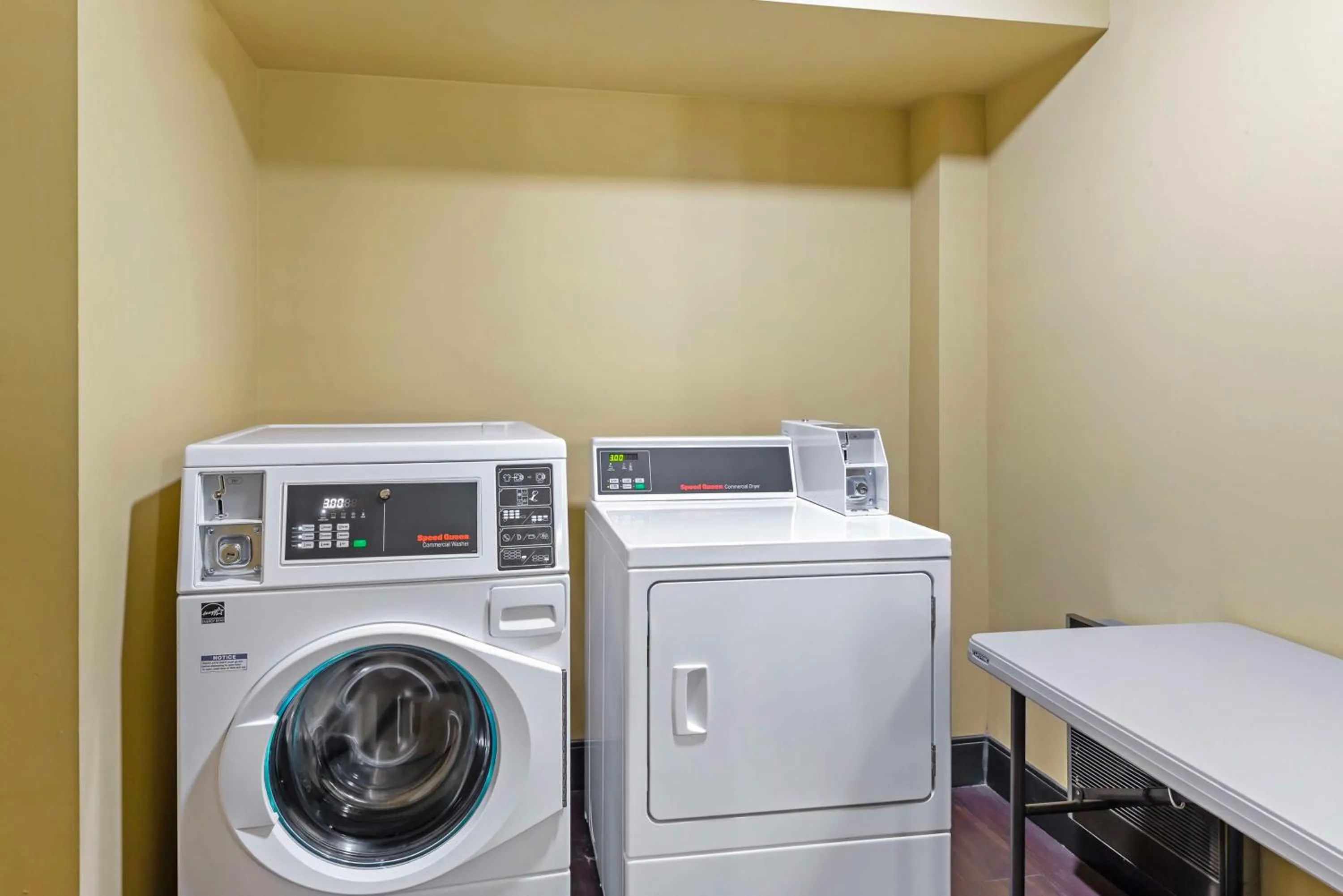 Property building in Best Western Plus Thornburg Inn & Suites