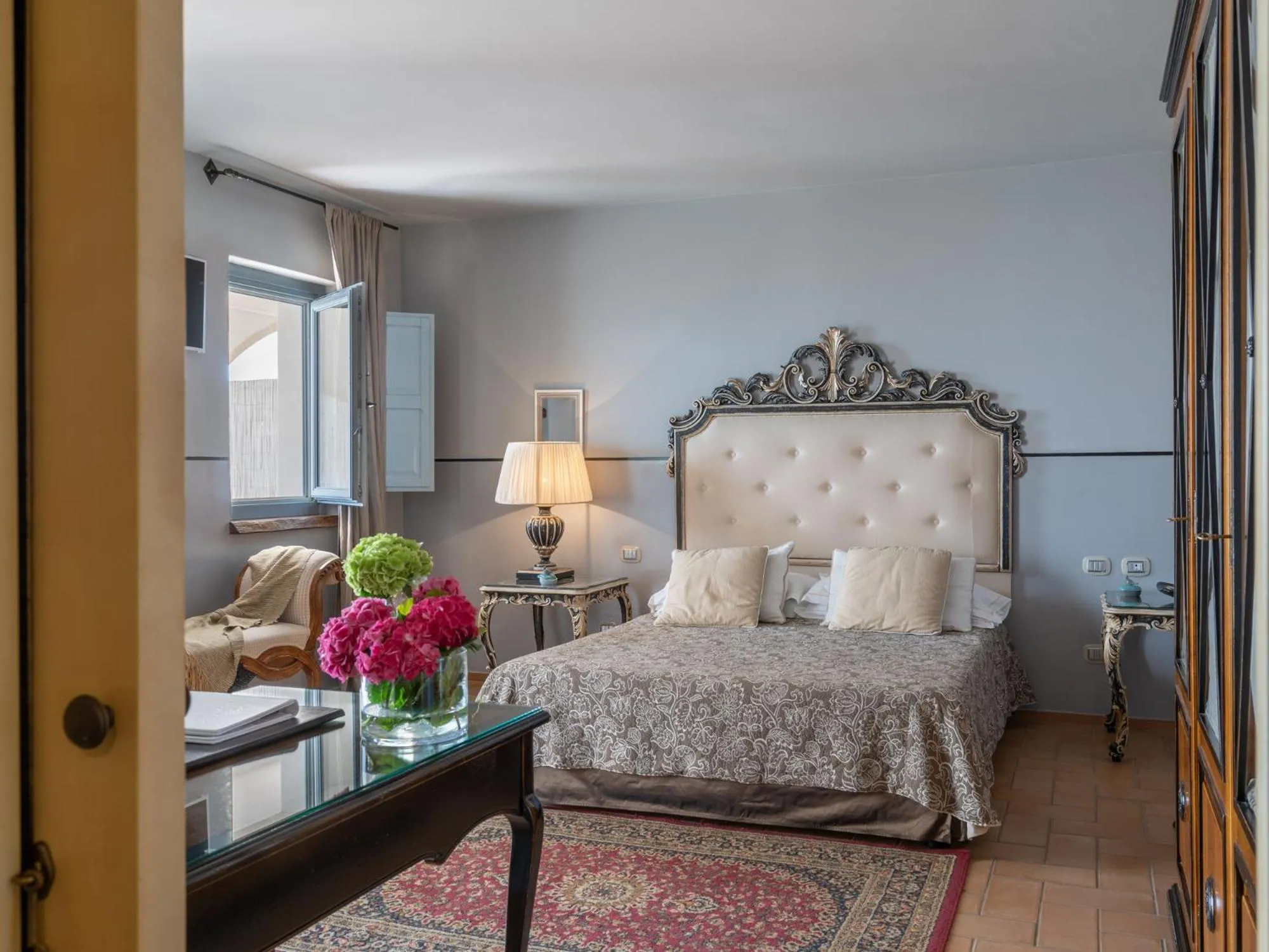 Photo of the whole room, Bed in La Locanda Del Carrubo