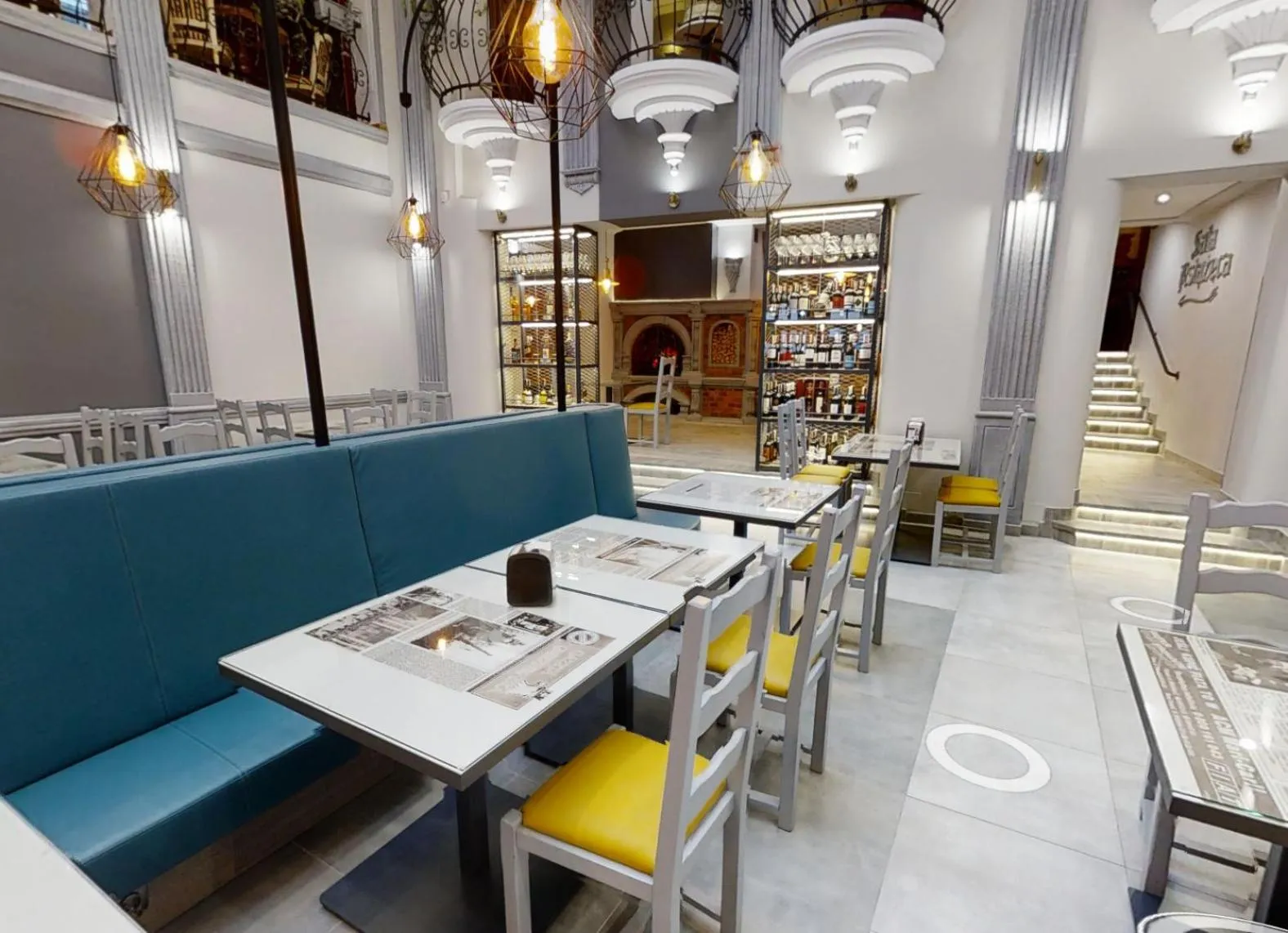 Restaurant/places to eat in Pietrak Hotel