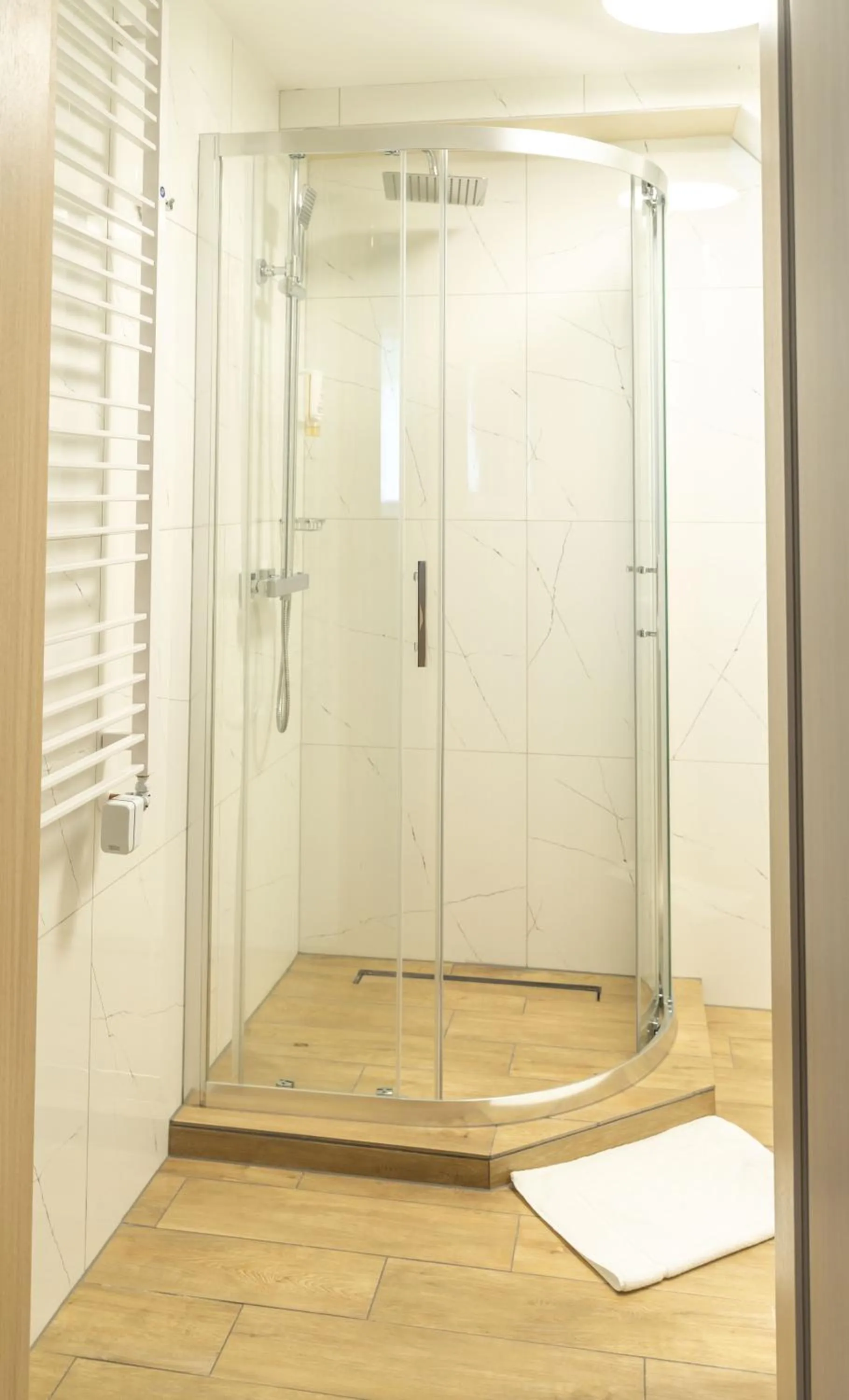 Shower in Hotel Alpin