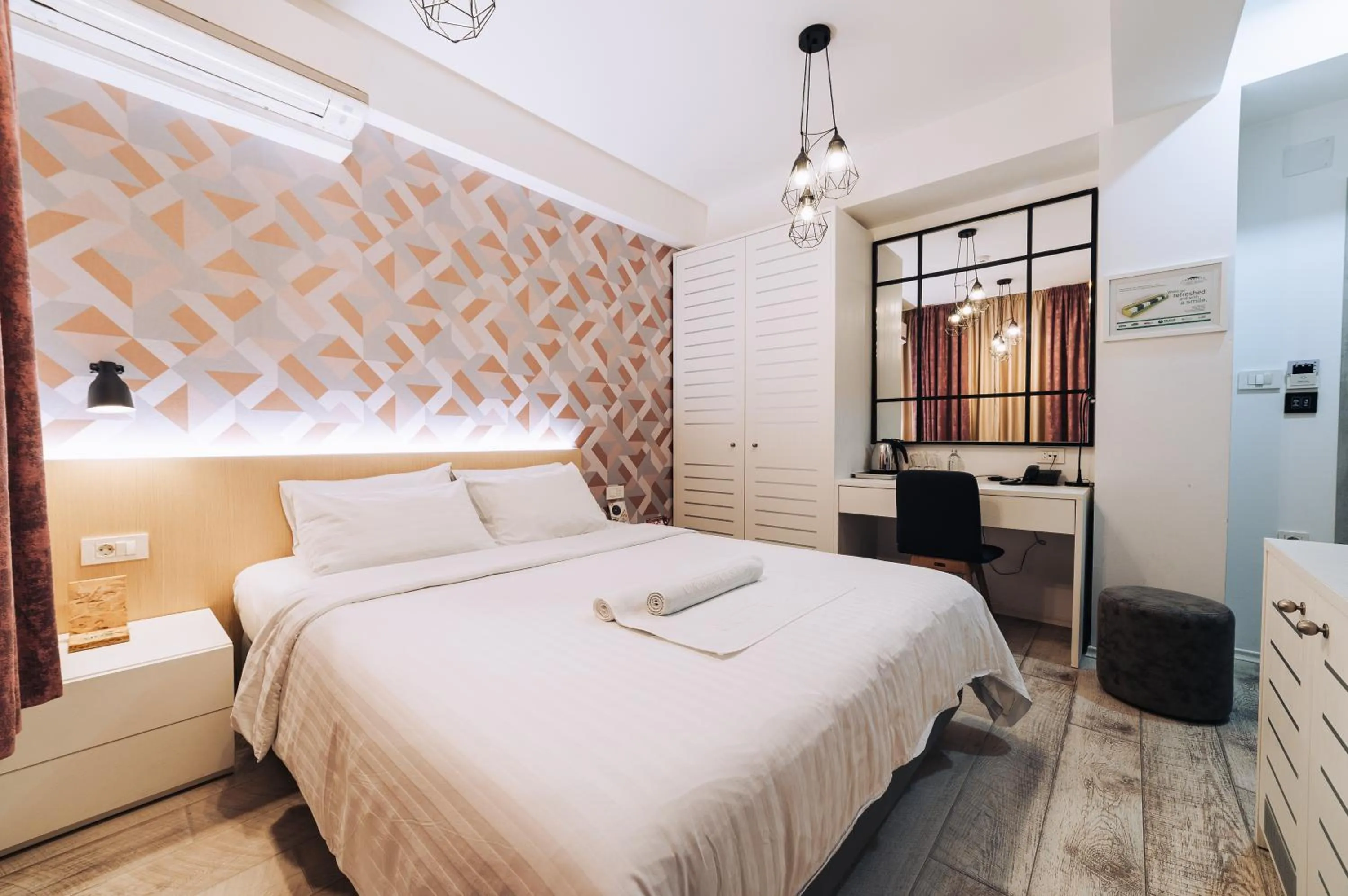 Bed in Urbanista Hotel & Bar