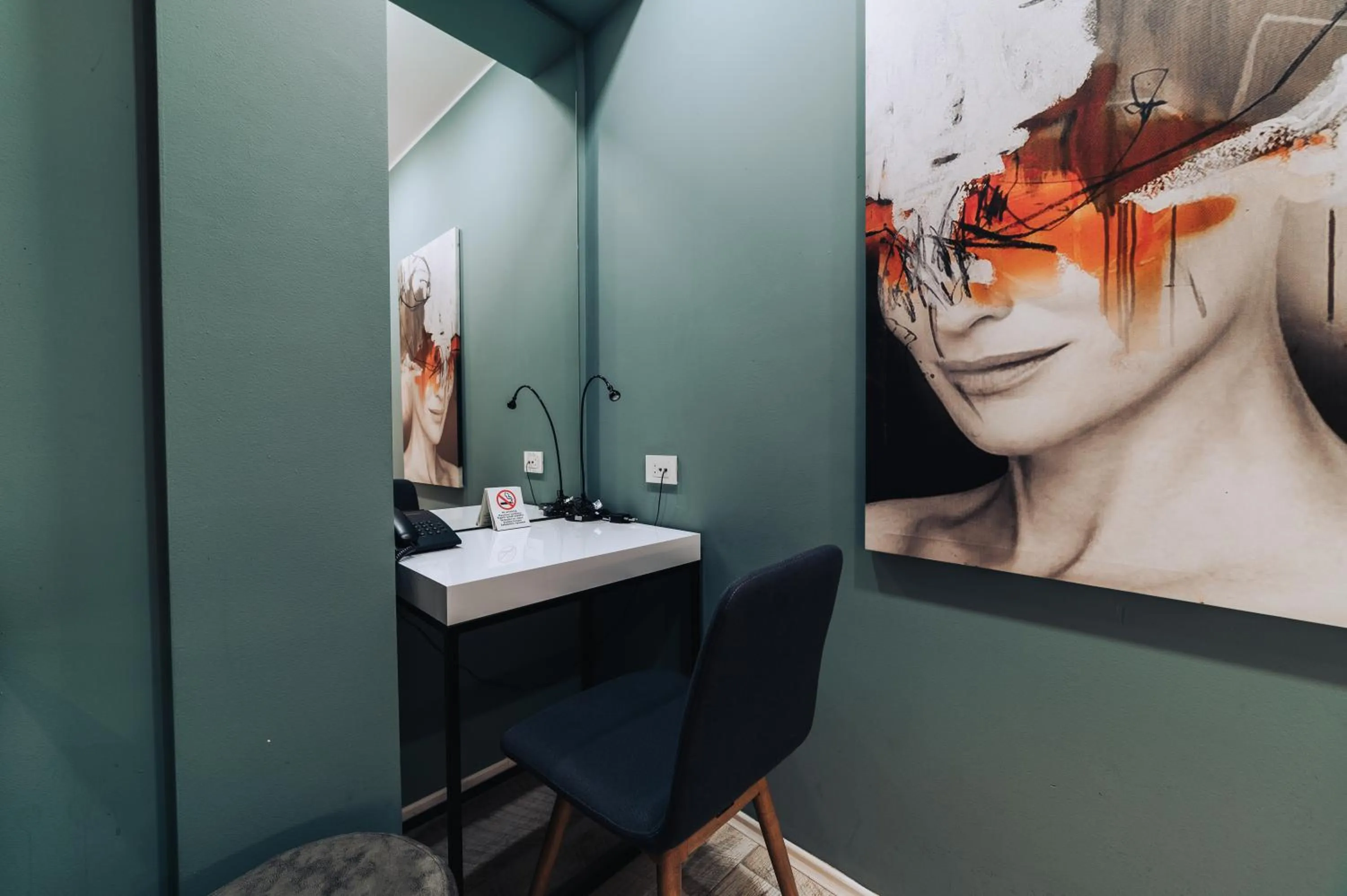 Urbanista Hotel & Bar