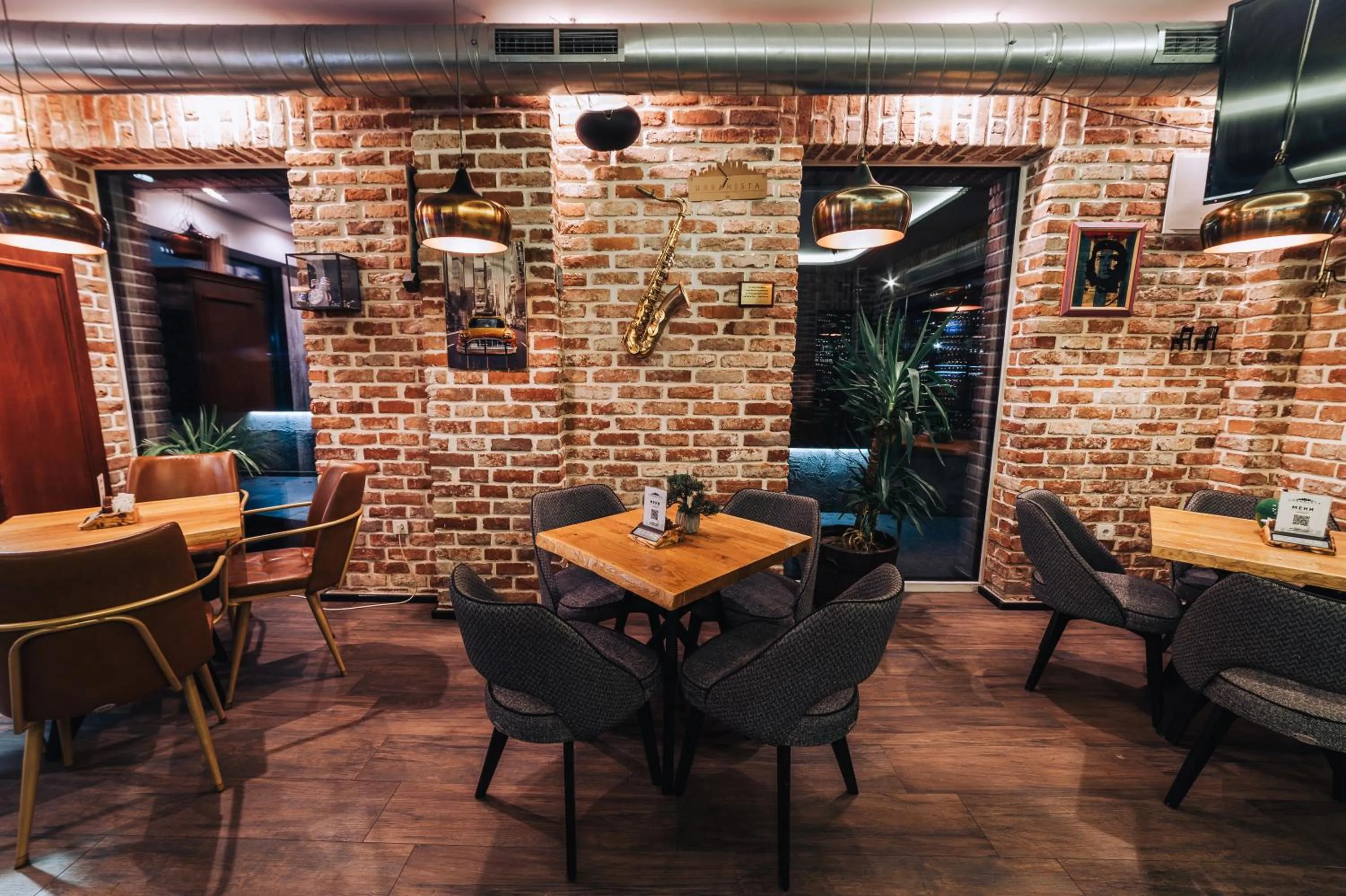 Restaurant/places to eat in Urbanista Hotel & Bar