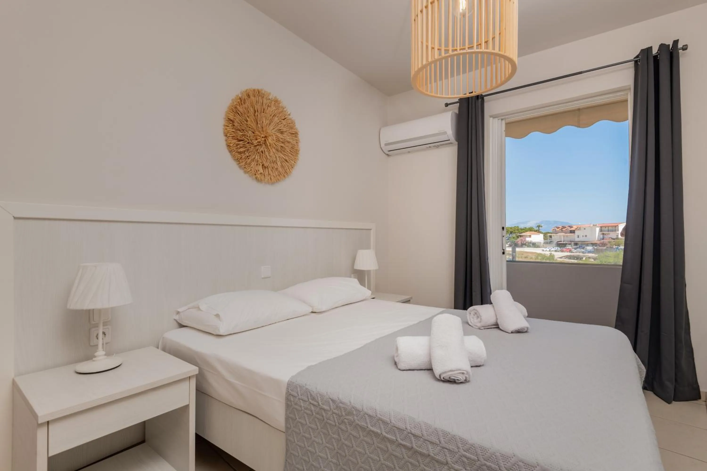 Bed in Alykes View Apartments