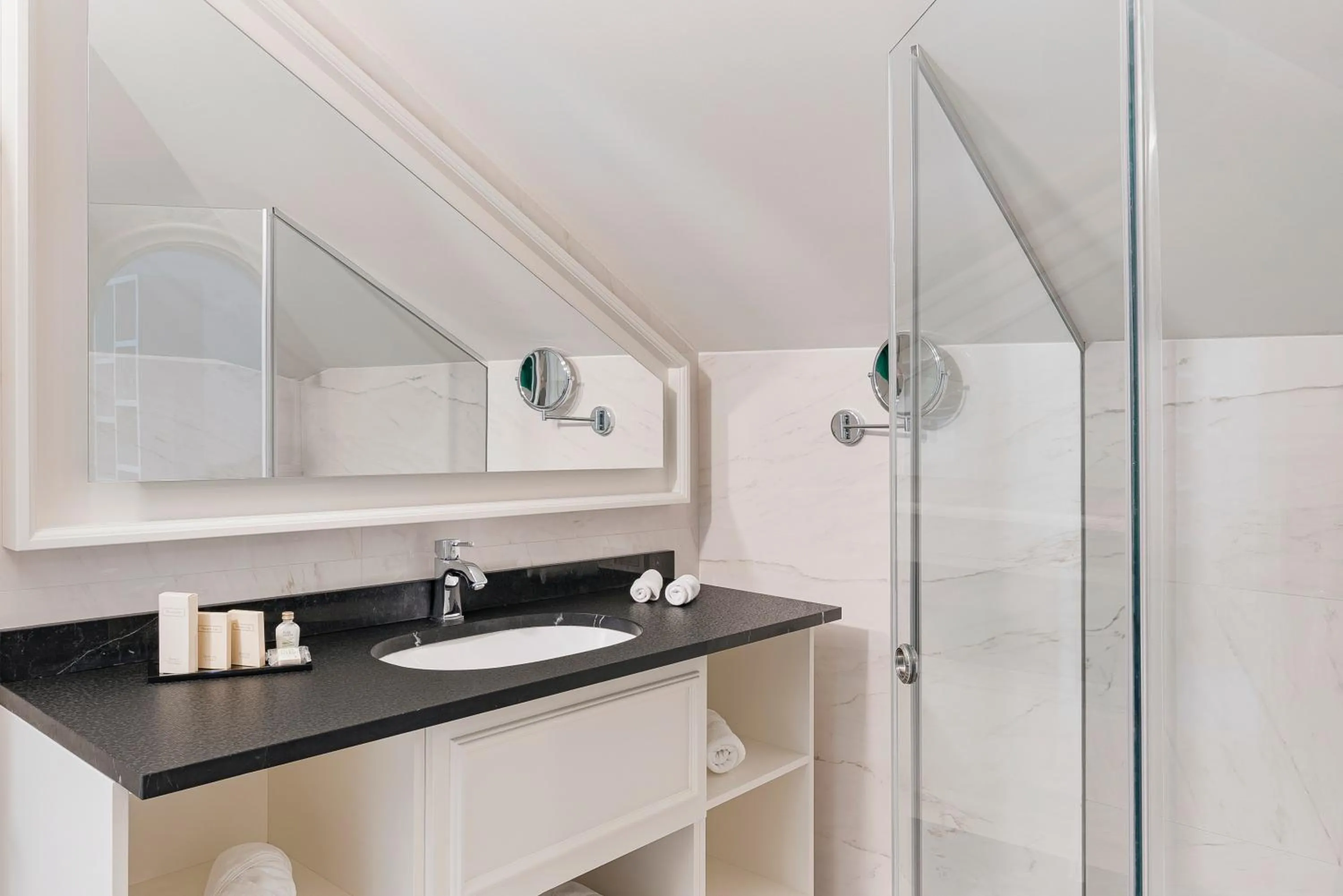 Bathroom in Heritage Grand Perast By Rixos