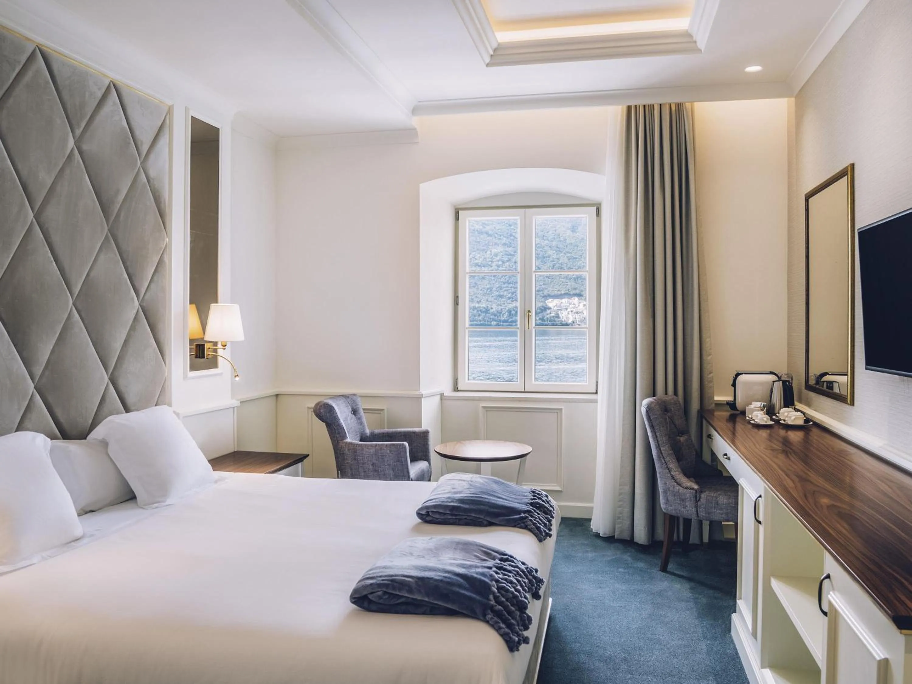 Bedroom, Bed in Heritage Grand Perast By Rixos
