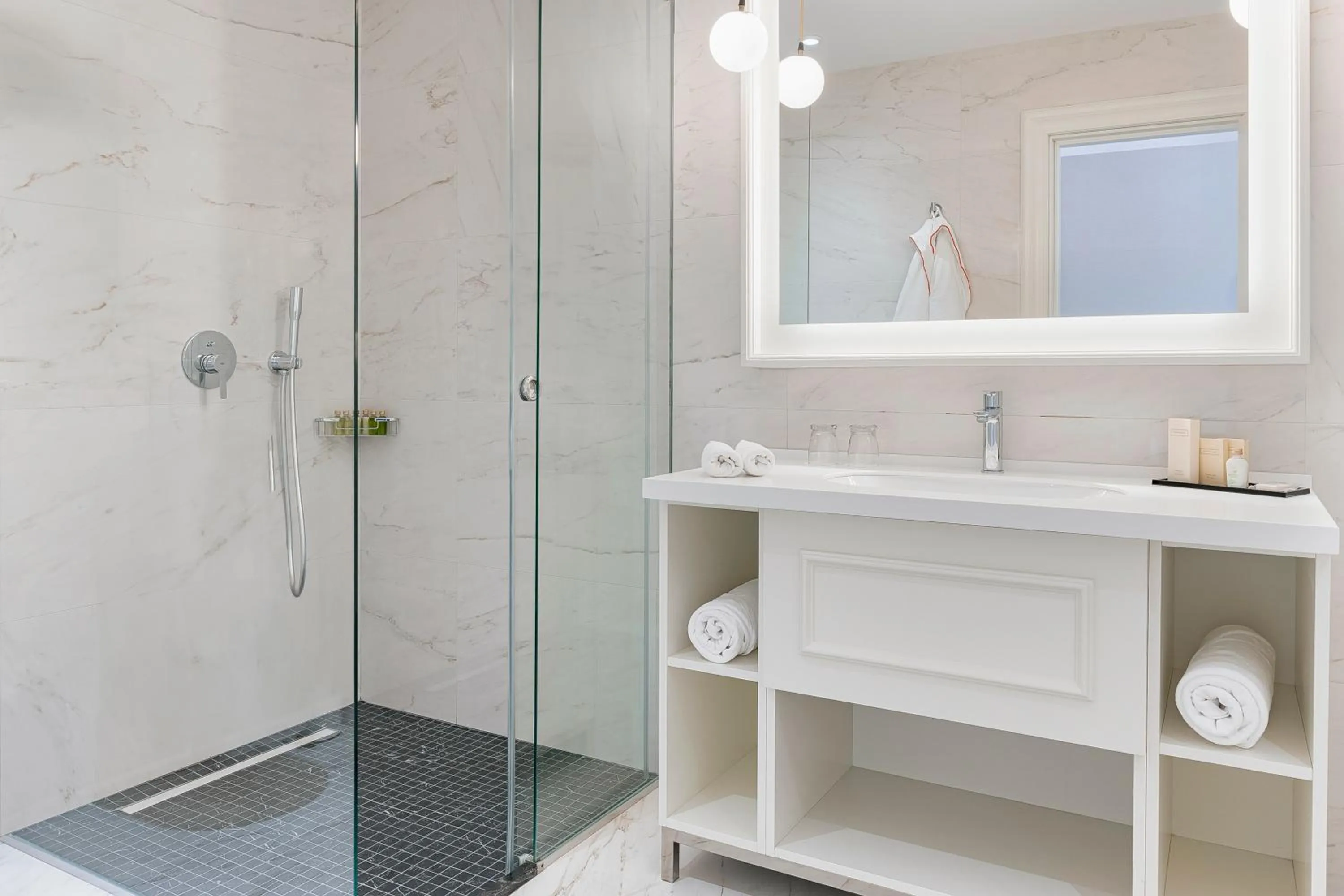 Shower in Heritage Grand Perast By Rixos