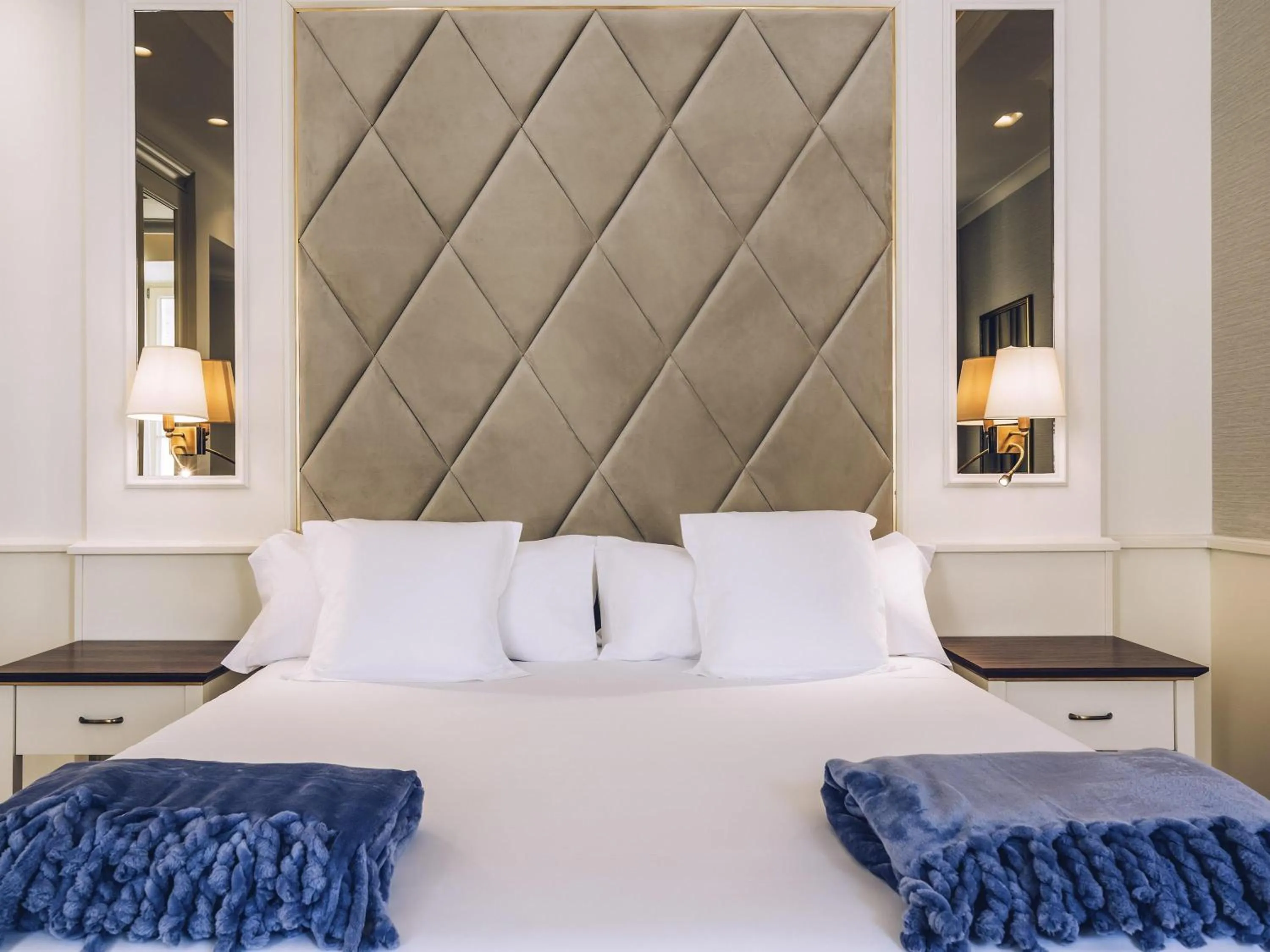 Bedroom, Bed in Heritage Grand Perast By Rixos