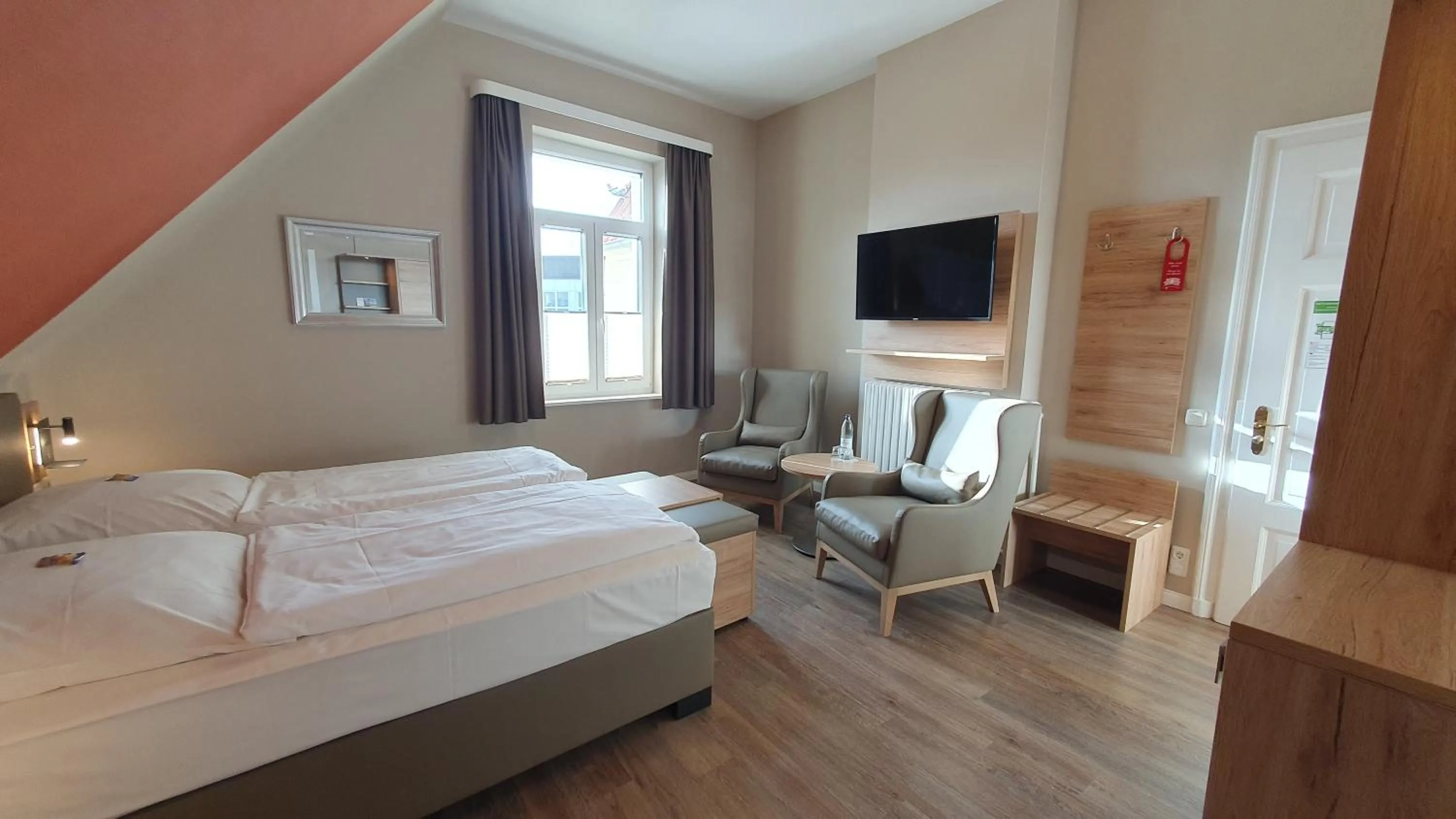 Photo of the whole room, Bed in Hotel An der Altstadt