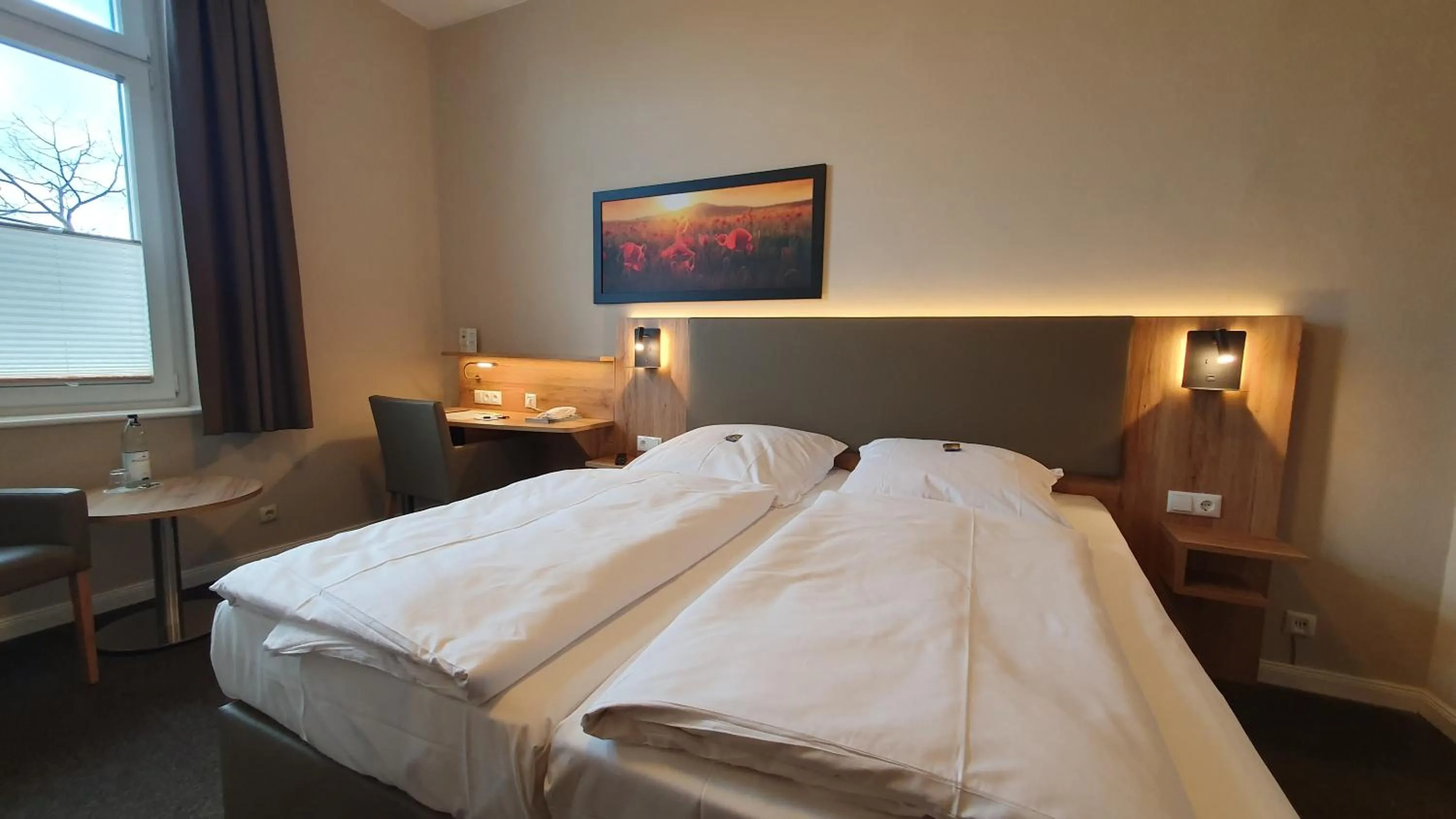 Photo of the whole room, Bed in Hotel An der Altstadt