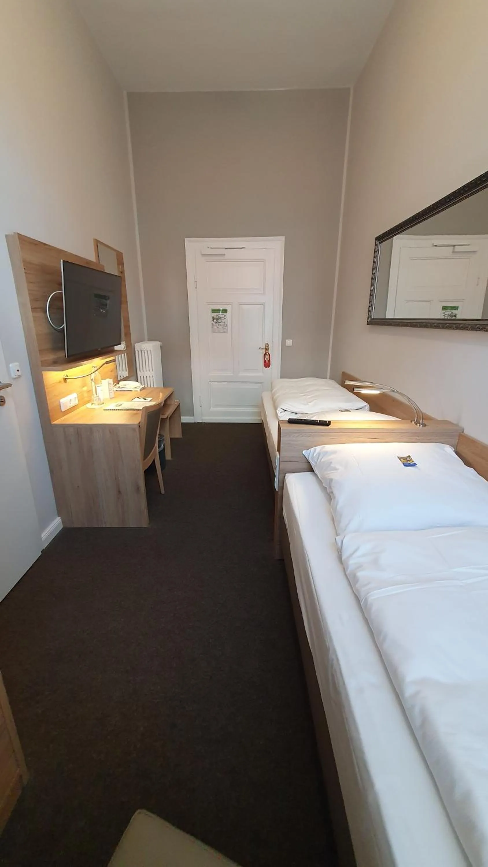 Photo of the whole room, Bed in Hotel An der Altstadt