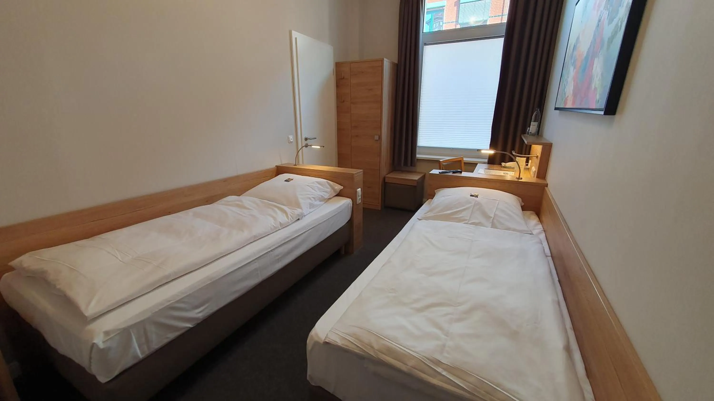 Photo of the whole room, Bed in Hotel An der Altstadt