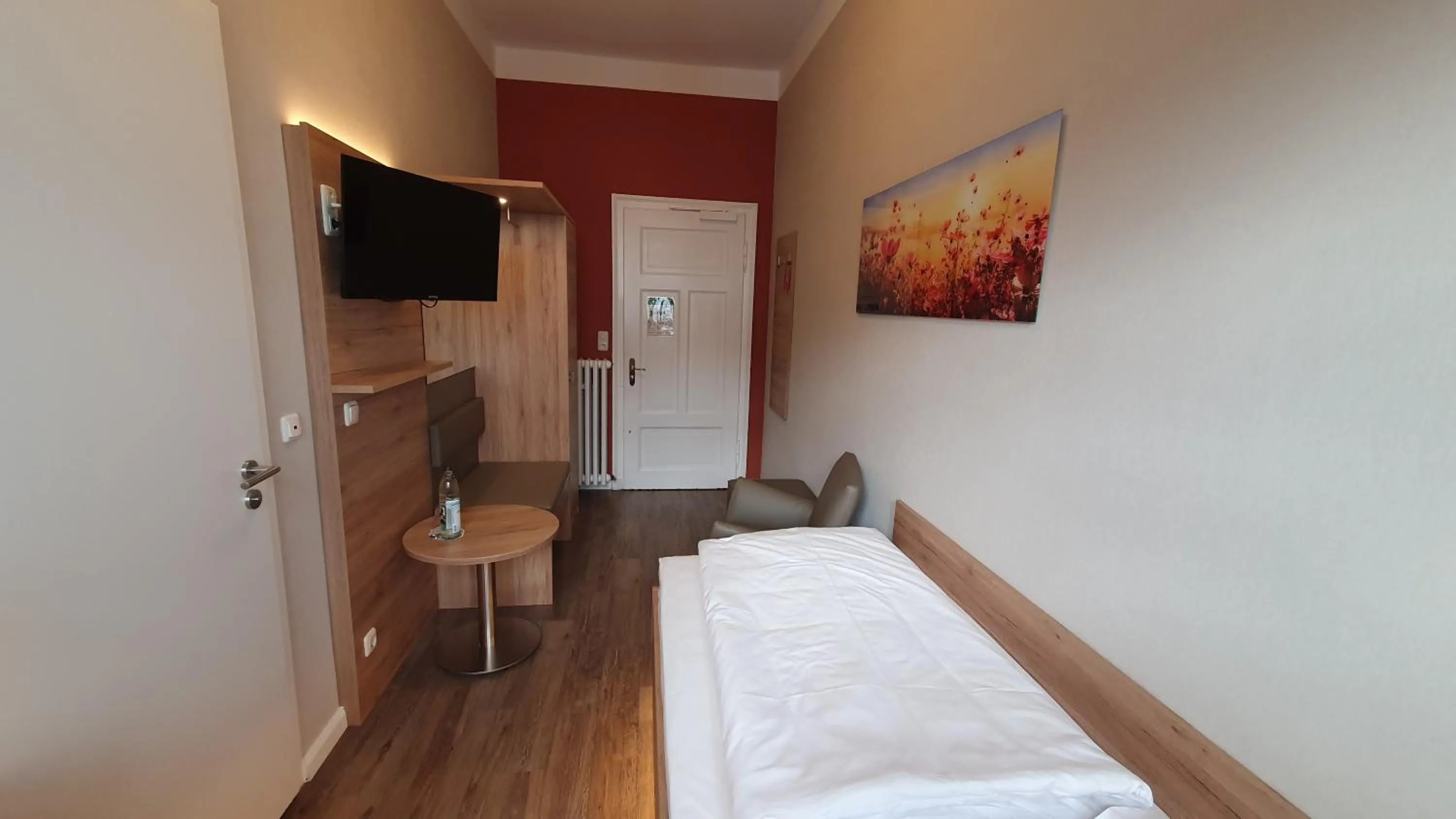 Photo of the whole room, Bed in Hotel An der Altstadt