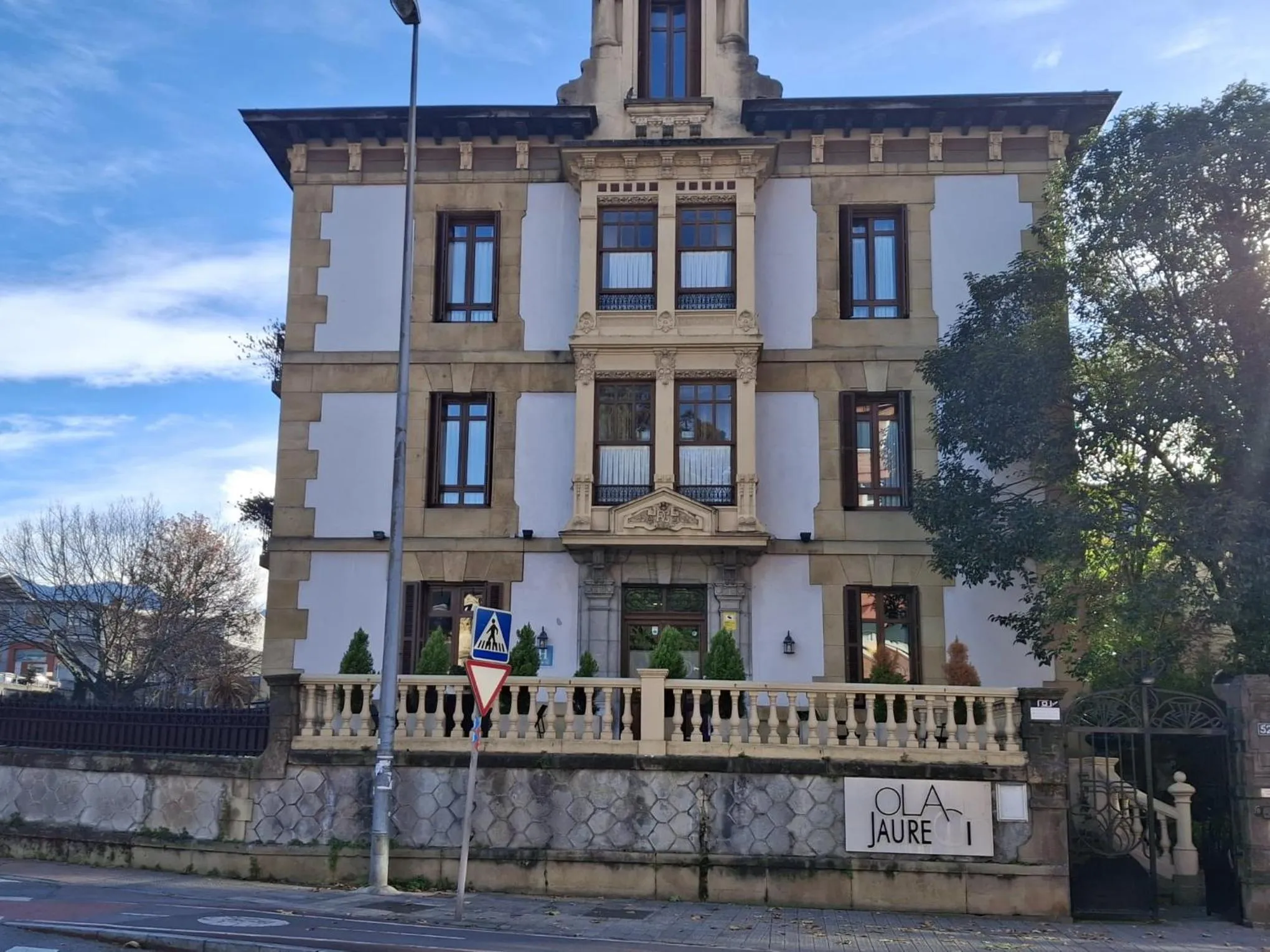 Hotel Olajauregi