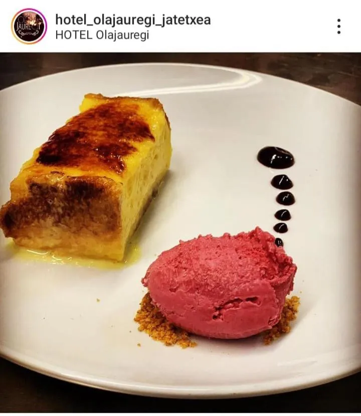 Restaurant/places to eat in Hotel Olajauregi