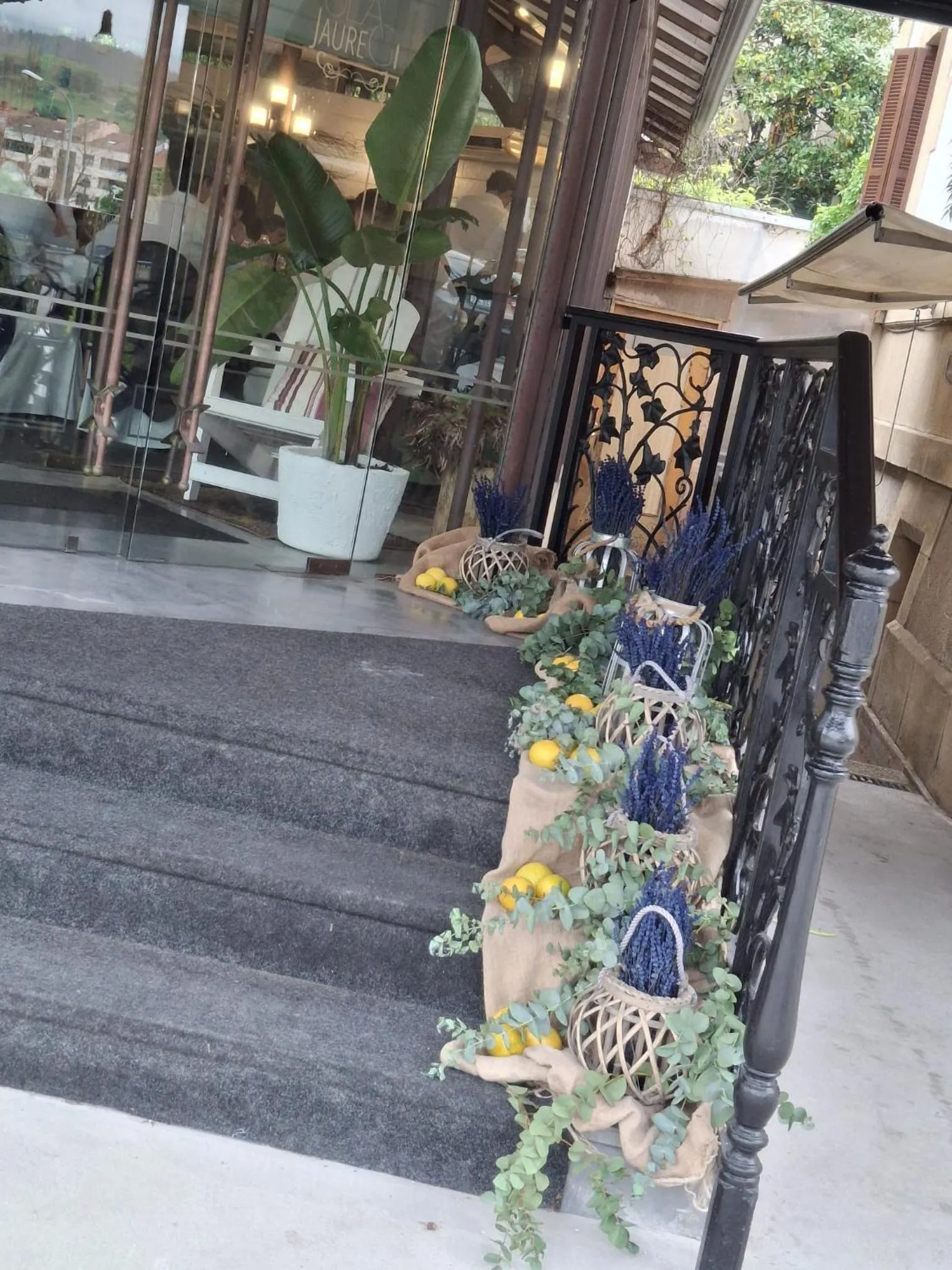 Restaurant/places to eat in Hotel Olajauregi