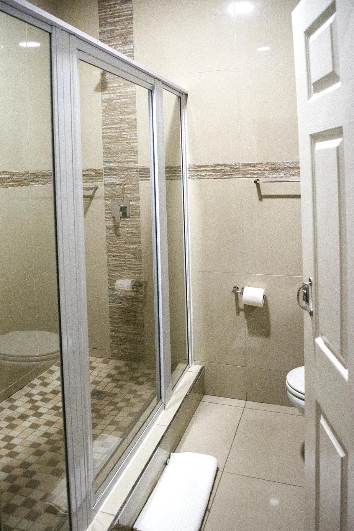 Shower in Bayside Hotel Pietermaritzburg