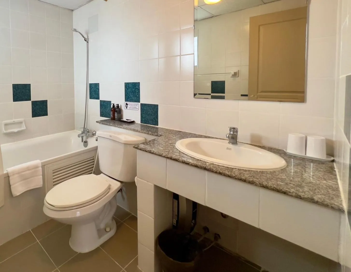 Toilet in BU Place Hotel