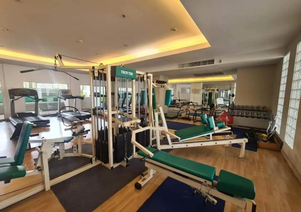 Fitness centre/facilities in BU Place Hotel