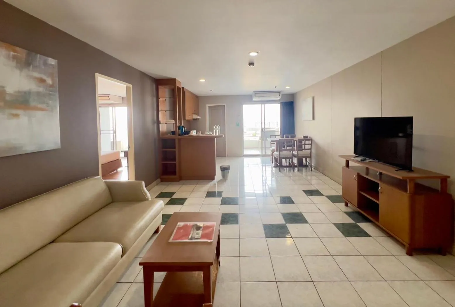 TV and multimedia in BU Place Hotel