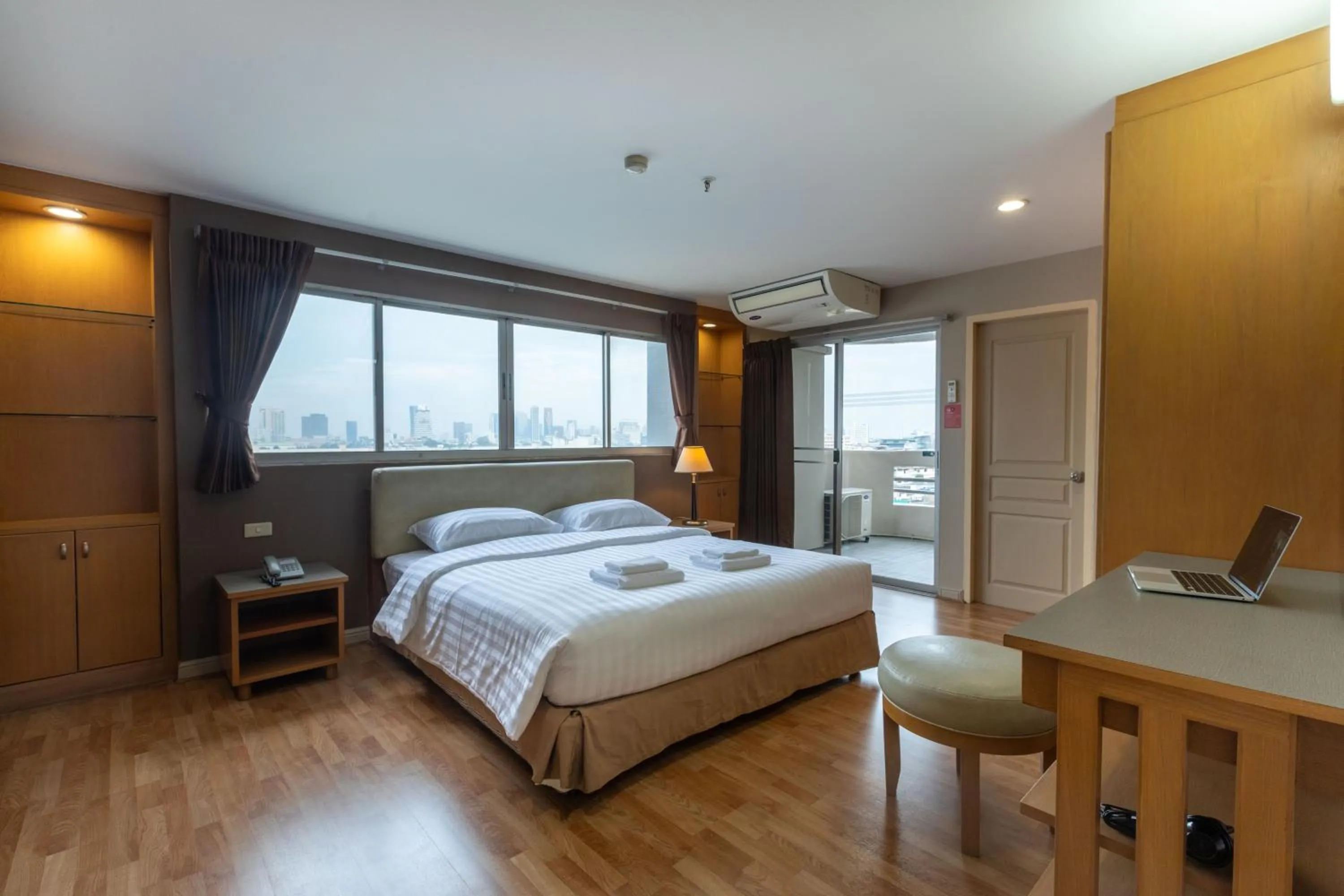 Bed in BU Place Hotel