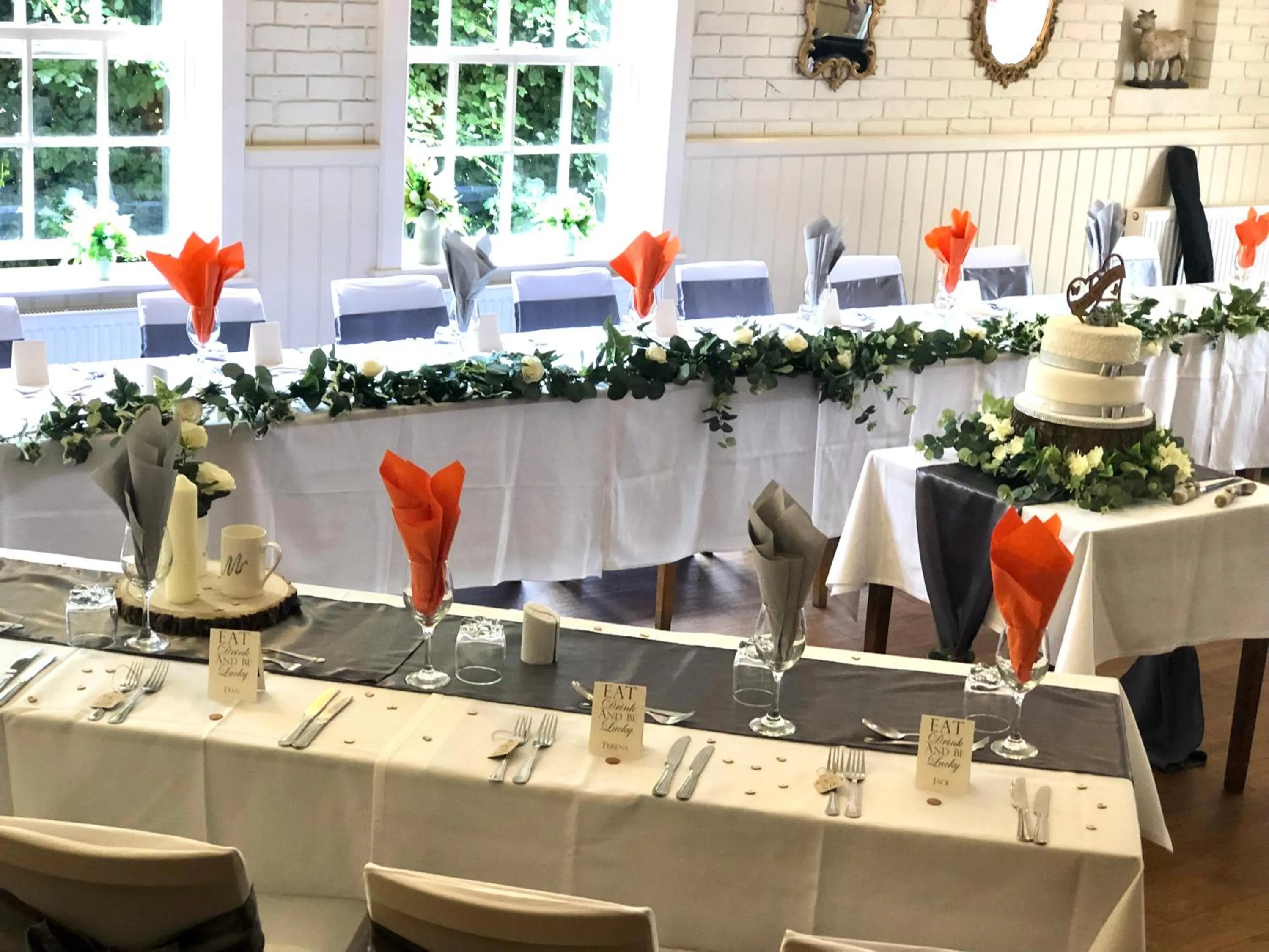 Restaurant/places to eat in Pine Lodge Hotel & Restaurant Mansfield