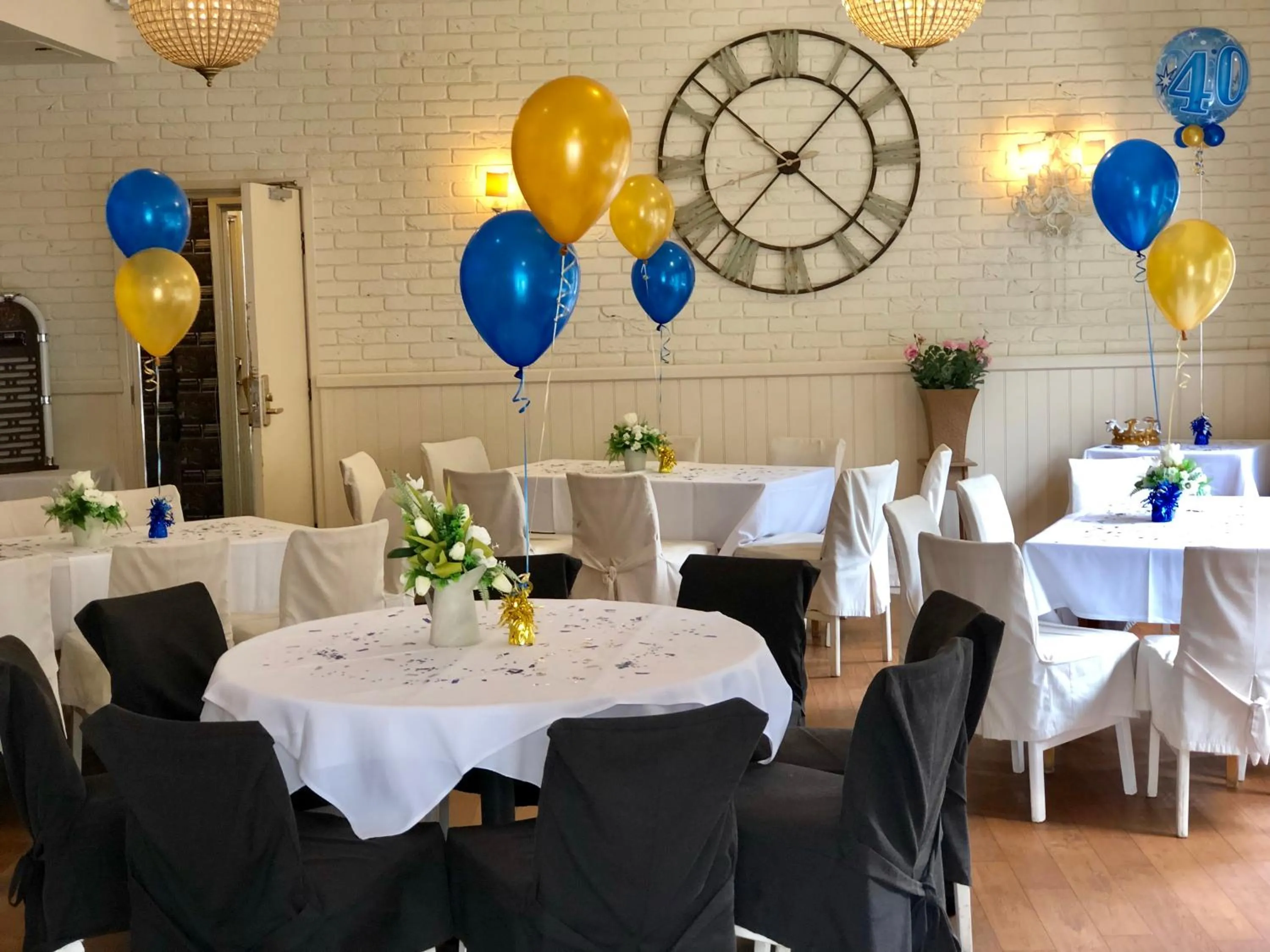 Restaurant/places to eat in Pine Lodge Hotel & Restaurant Mansfield