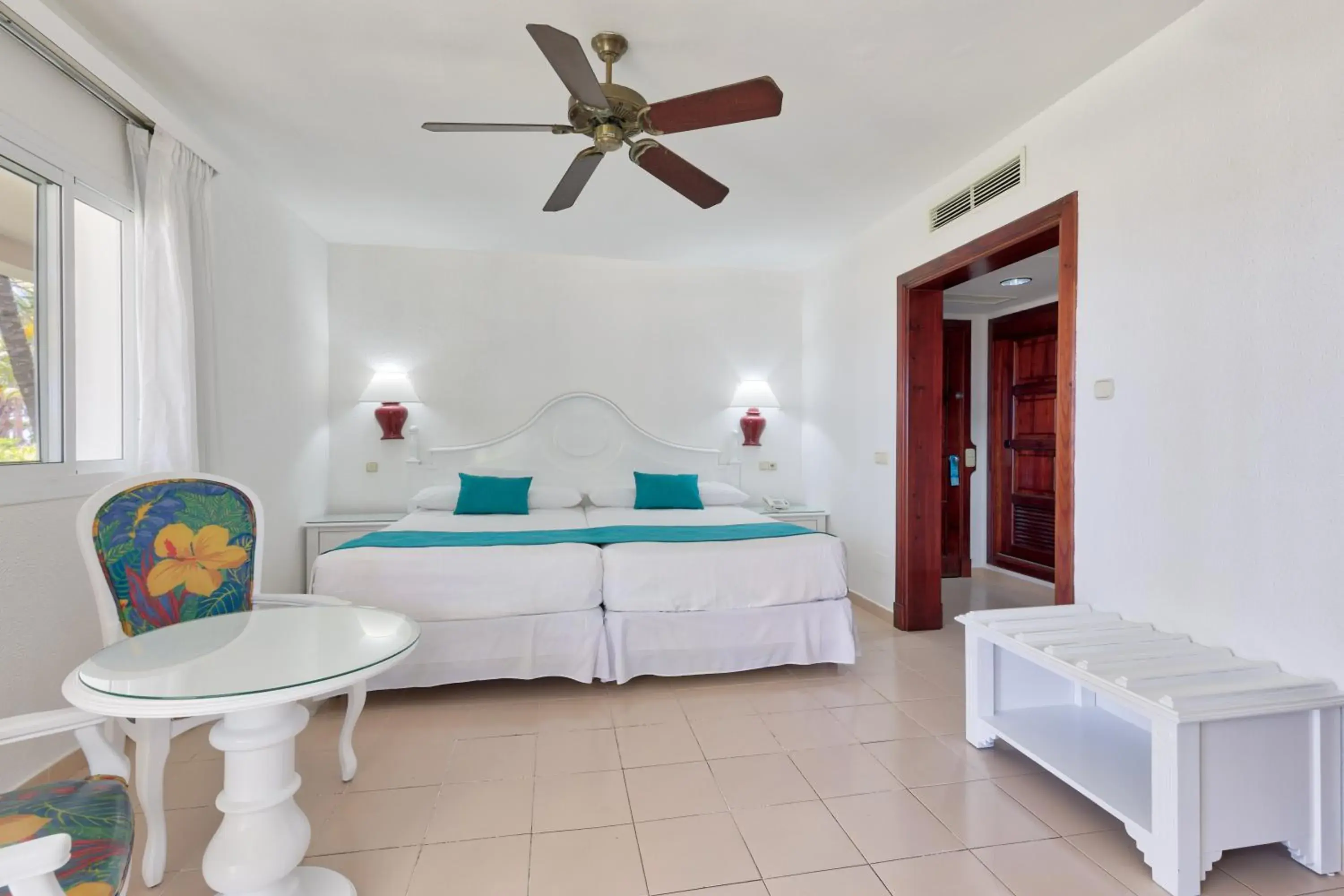 Superior Double Room with Sea View (1 Adult) in Playabachata Superior Double Room with Sea View (1 Adult) in Playabachata