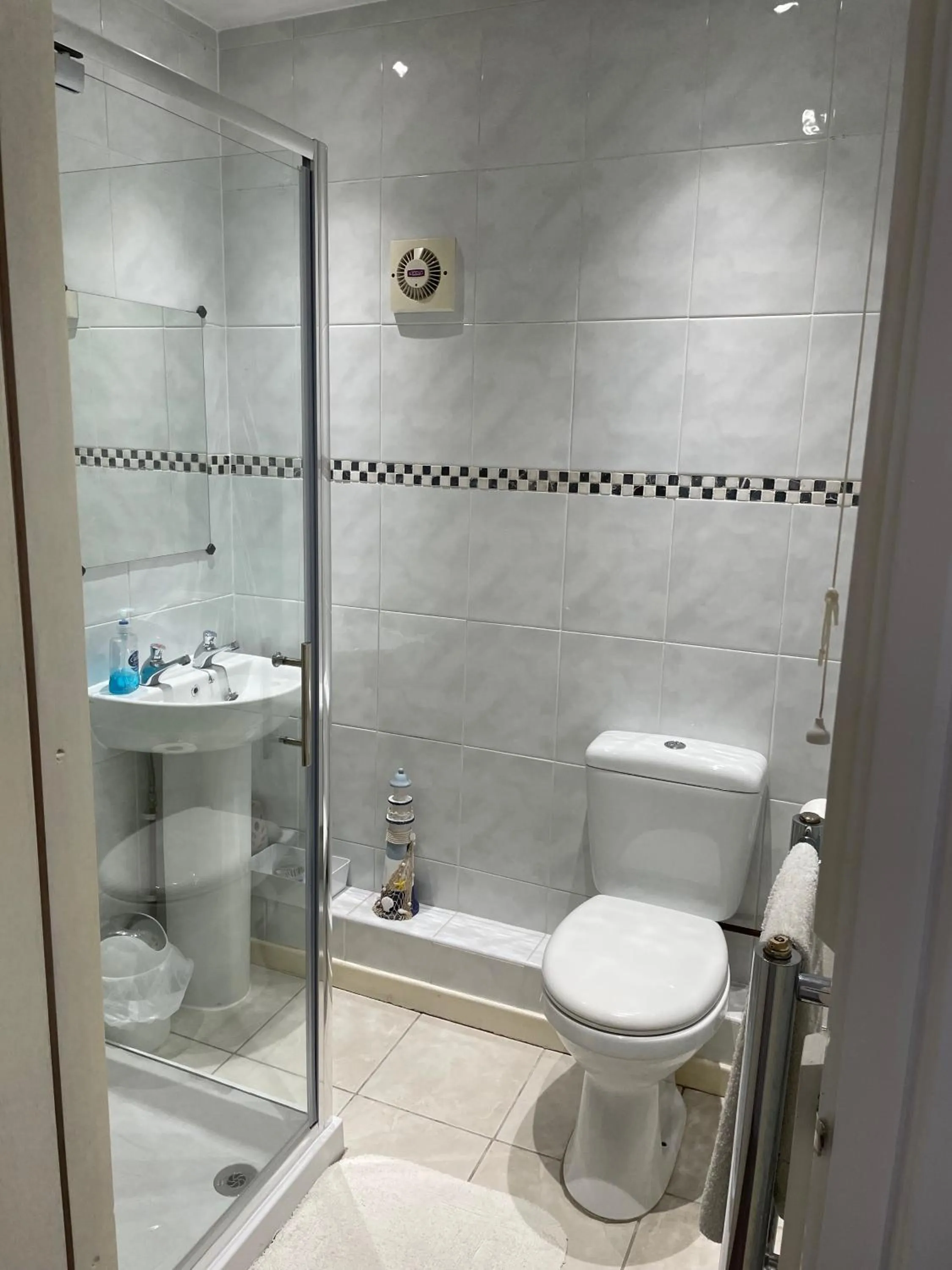 Bathroom in Aabba Guest House