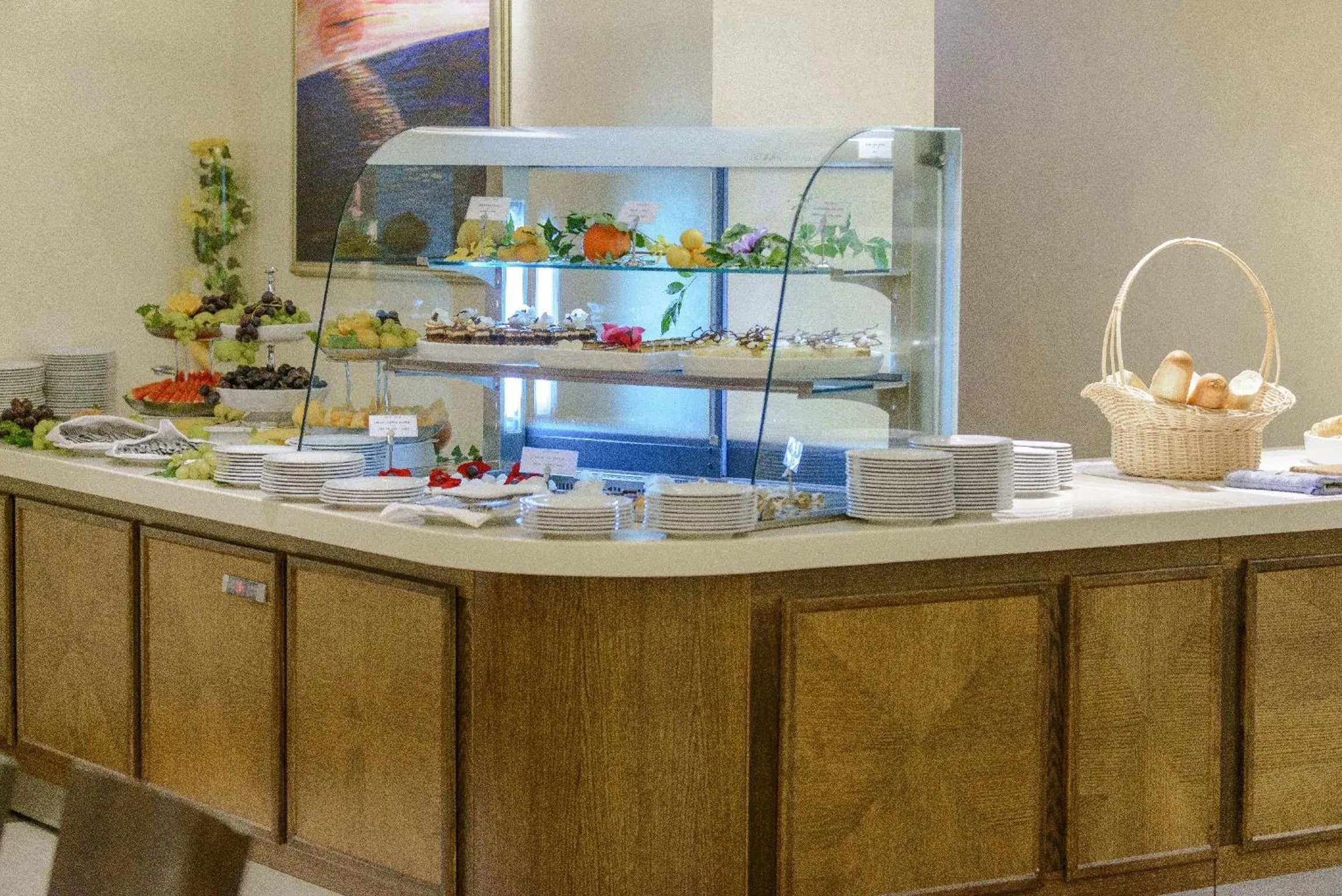 Restaurant/places to eat in Hotel Lapad