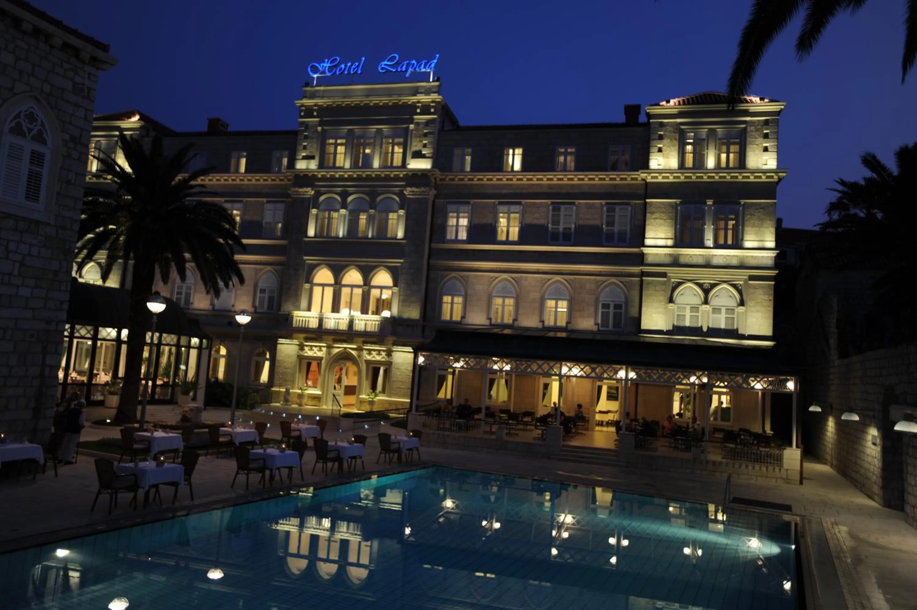 Facade/entrance in Hotel Lapad