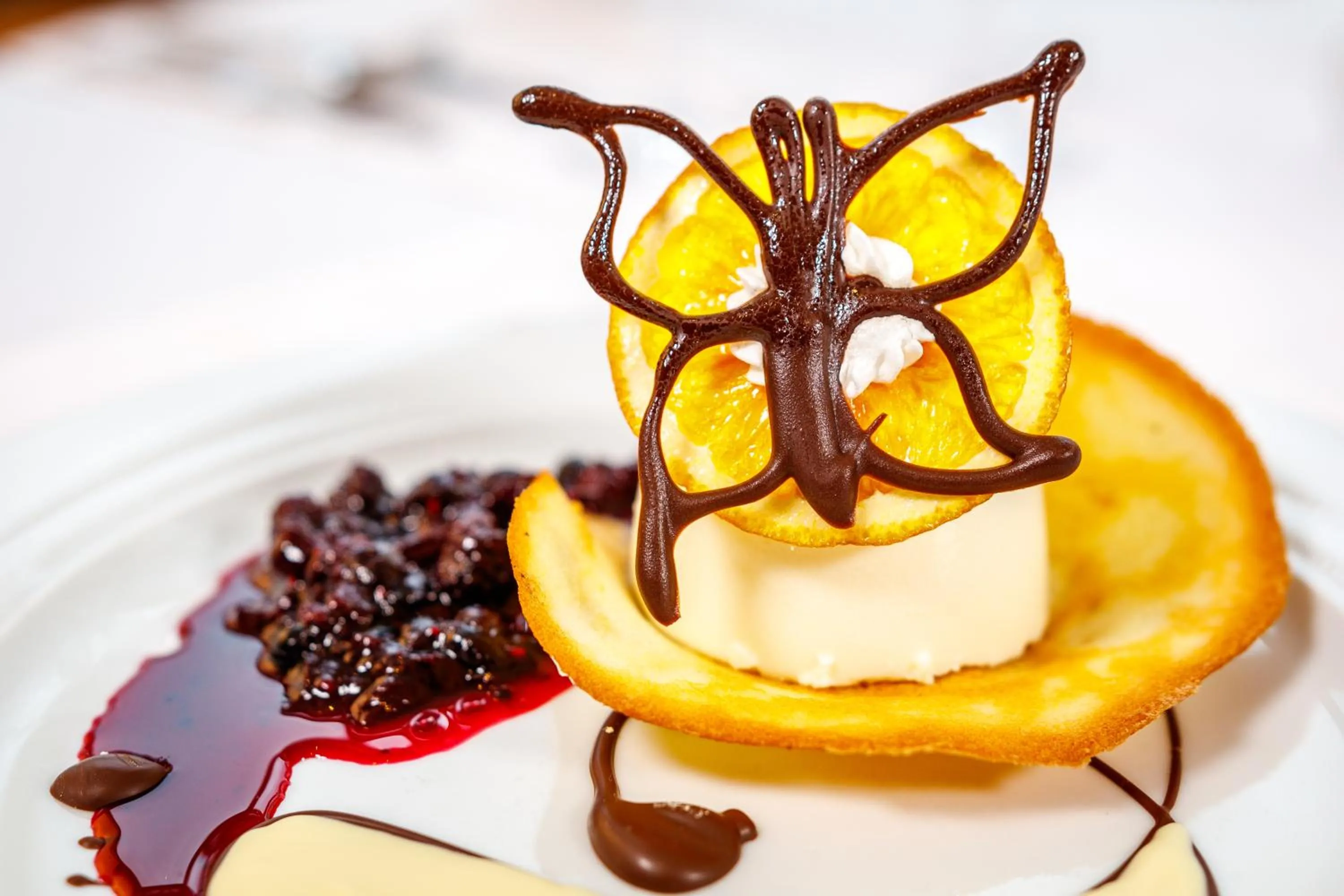 Restaurant/places to eat in Hotel Lapad