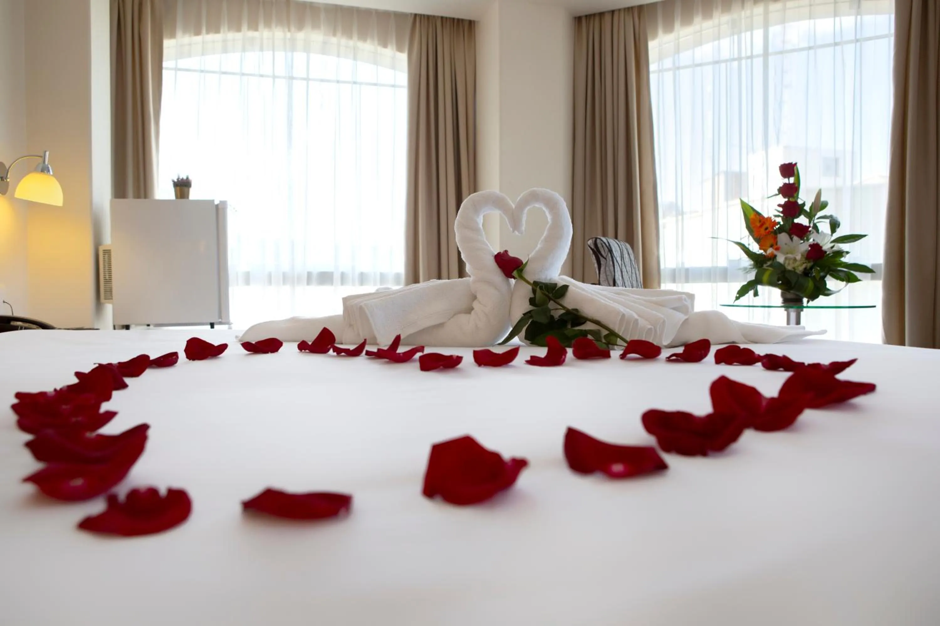 Massage, Bed in Sol Plaza Hotel