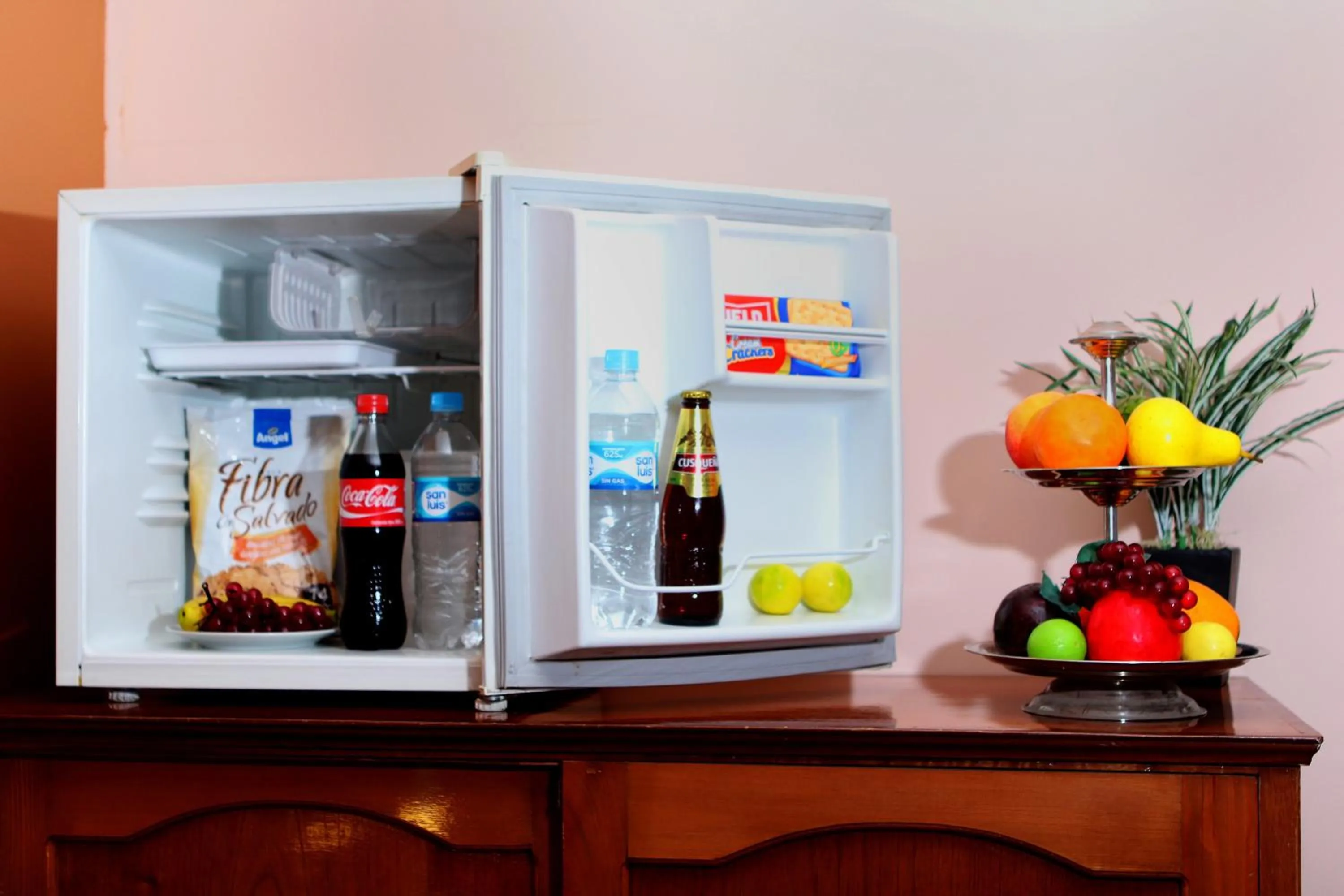 Restaurant/places to eat in Sol Plaza Hotel