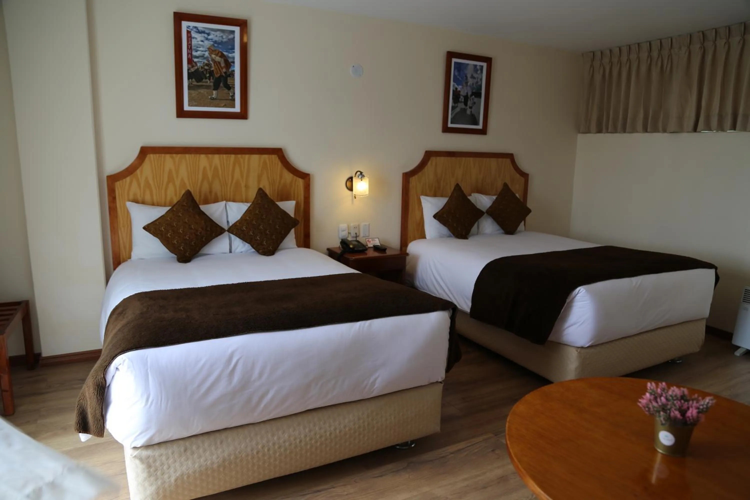 Bed in Sol Plaza Hotel