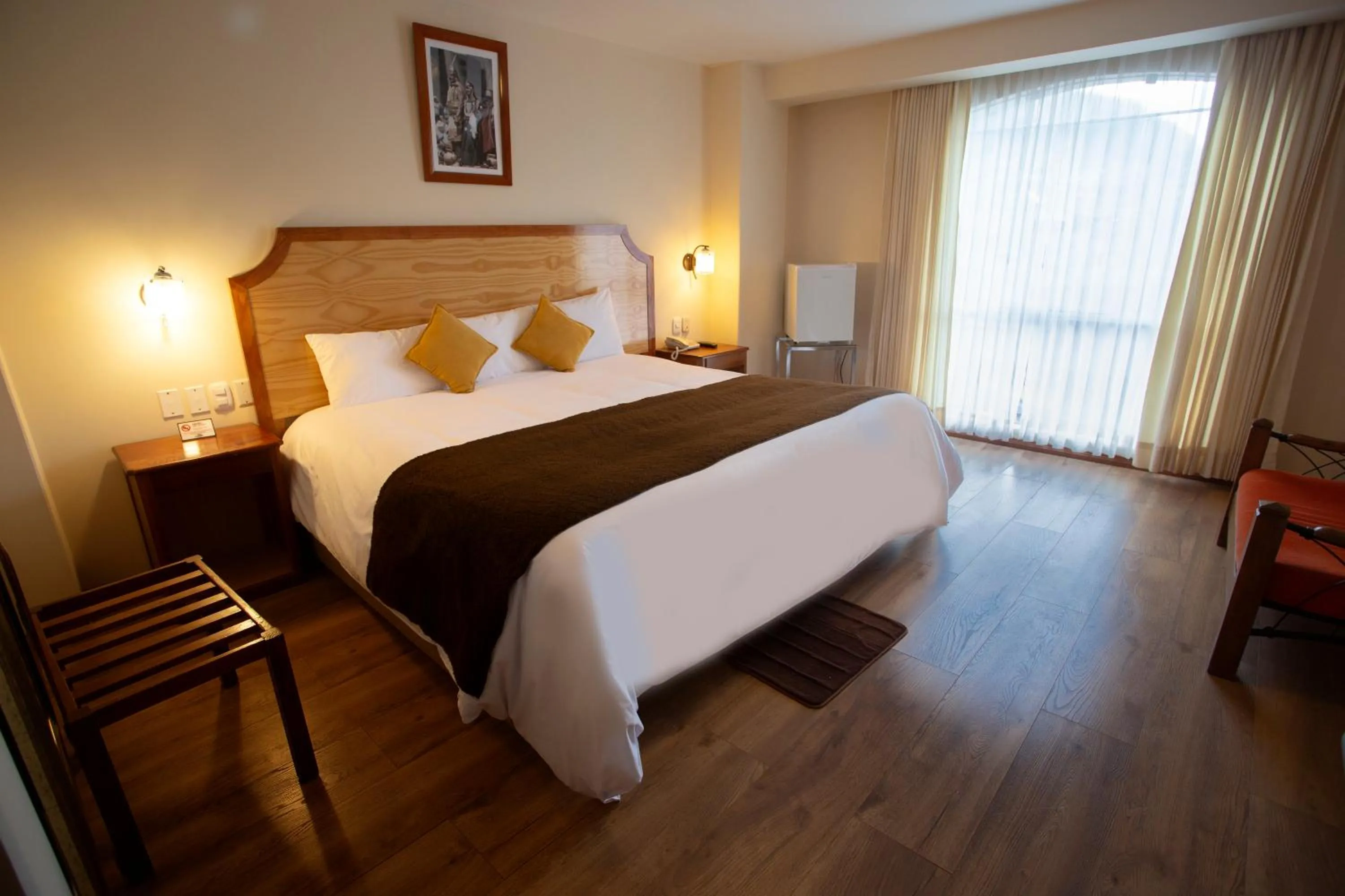 Photo of the whole room, Bed in Sol Plaza Hotel