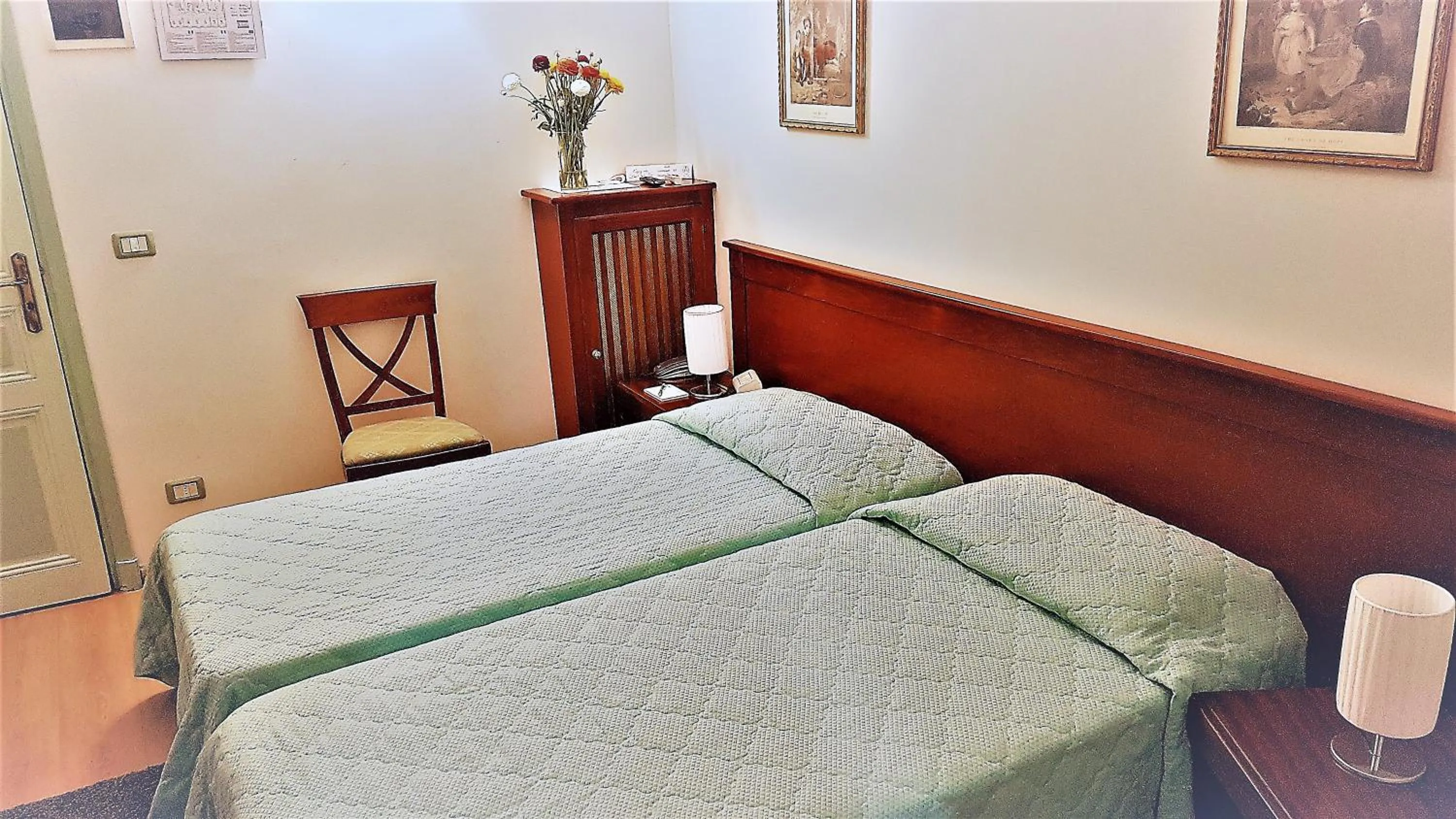 Photo of the whole room, Bed in Hotel Villa Sophia