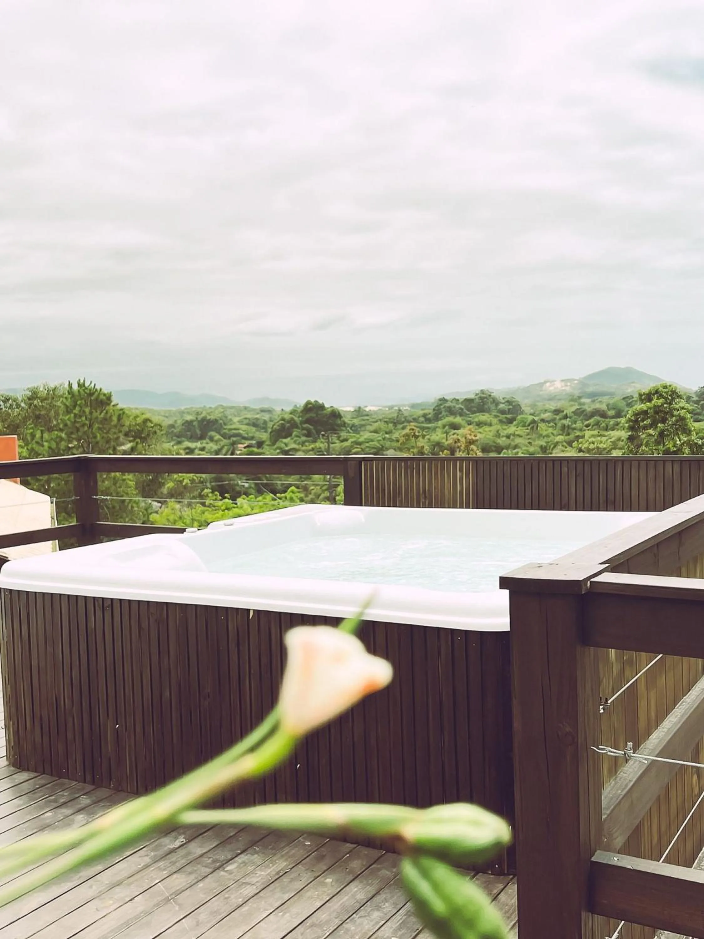 Hot Tub in Pousada Solar dos Lírios - Praia do Rosa