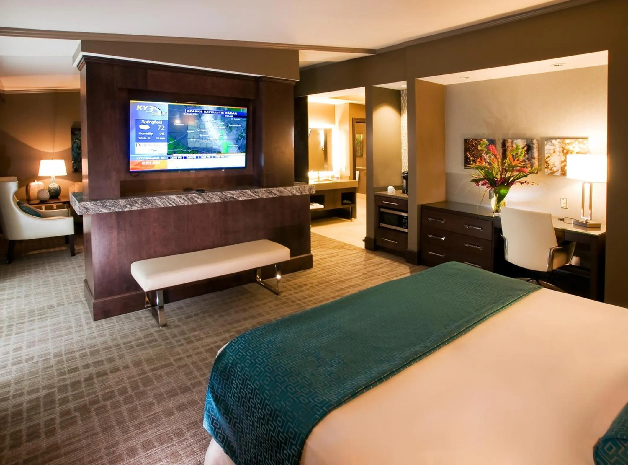 Bed in Oasis Hotel and Conv Center, an Ascend Collection Hotel