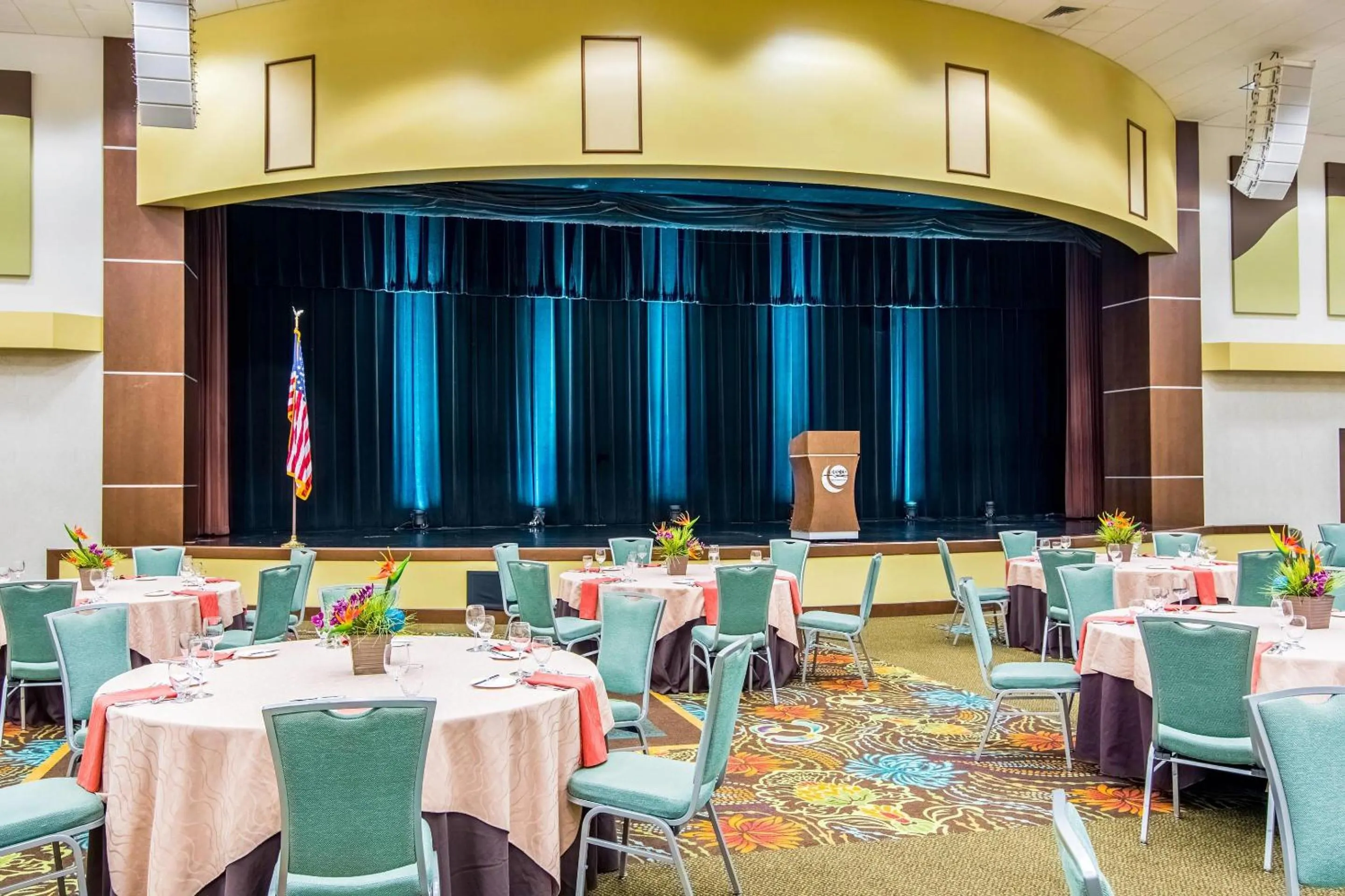 Meeting/conference room in Oasis Hotel and Conv Center, an Ascend Collection Hotel