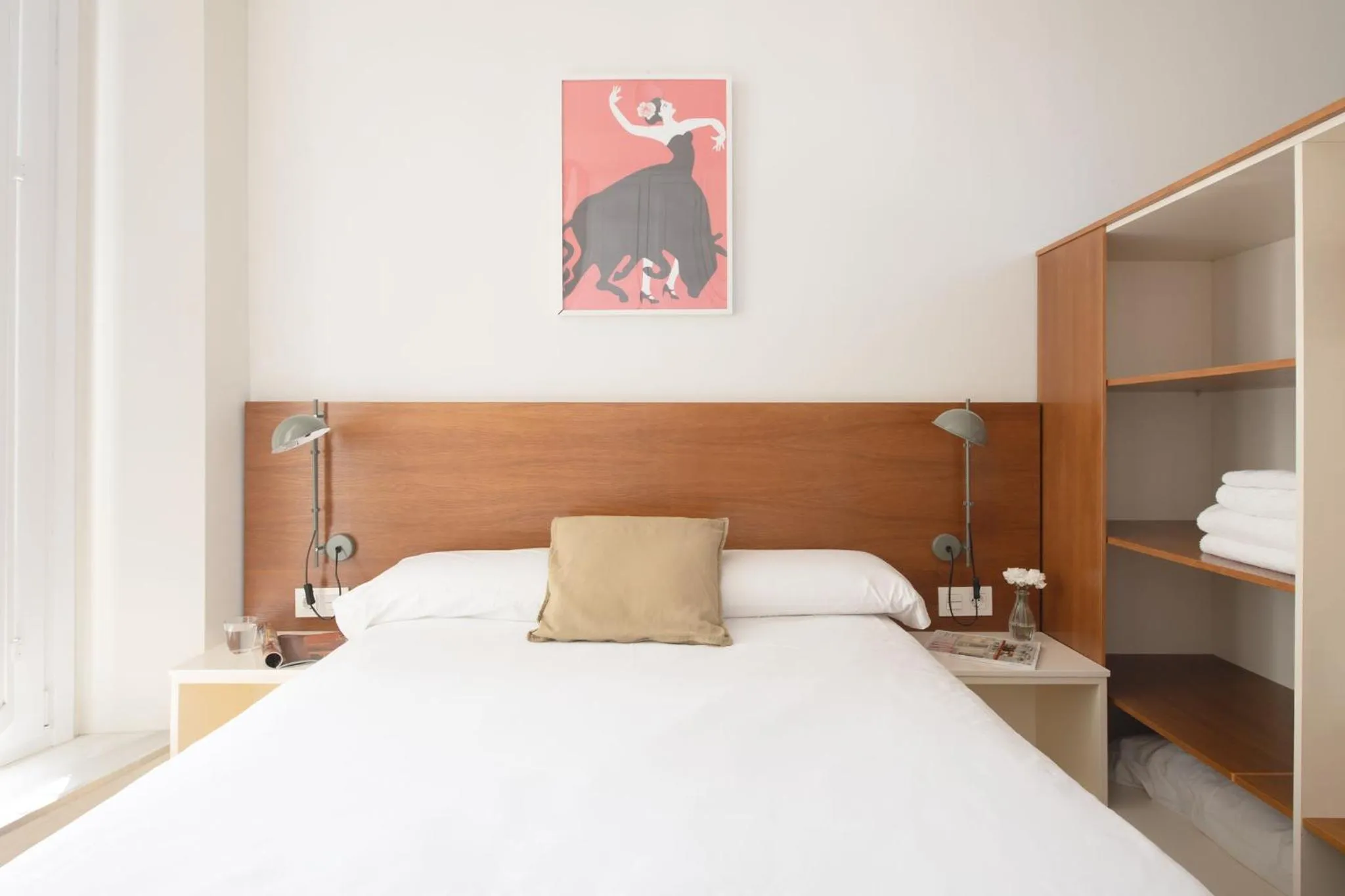 Bed in Ópera Apartments Alameda