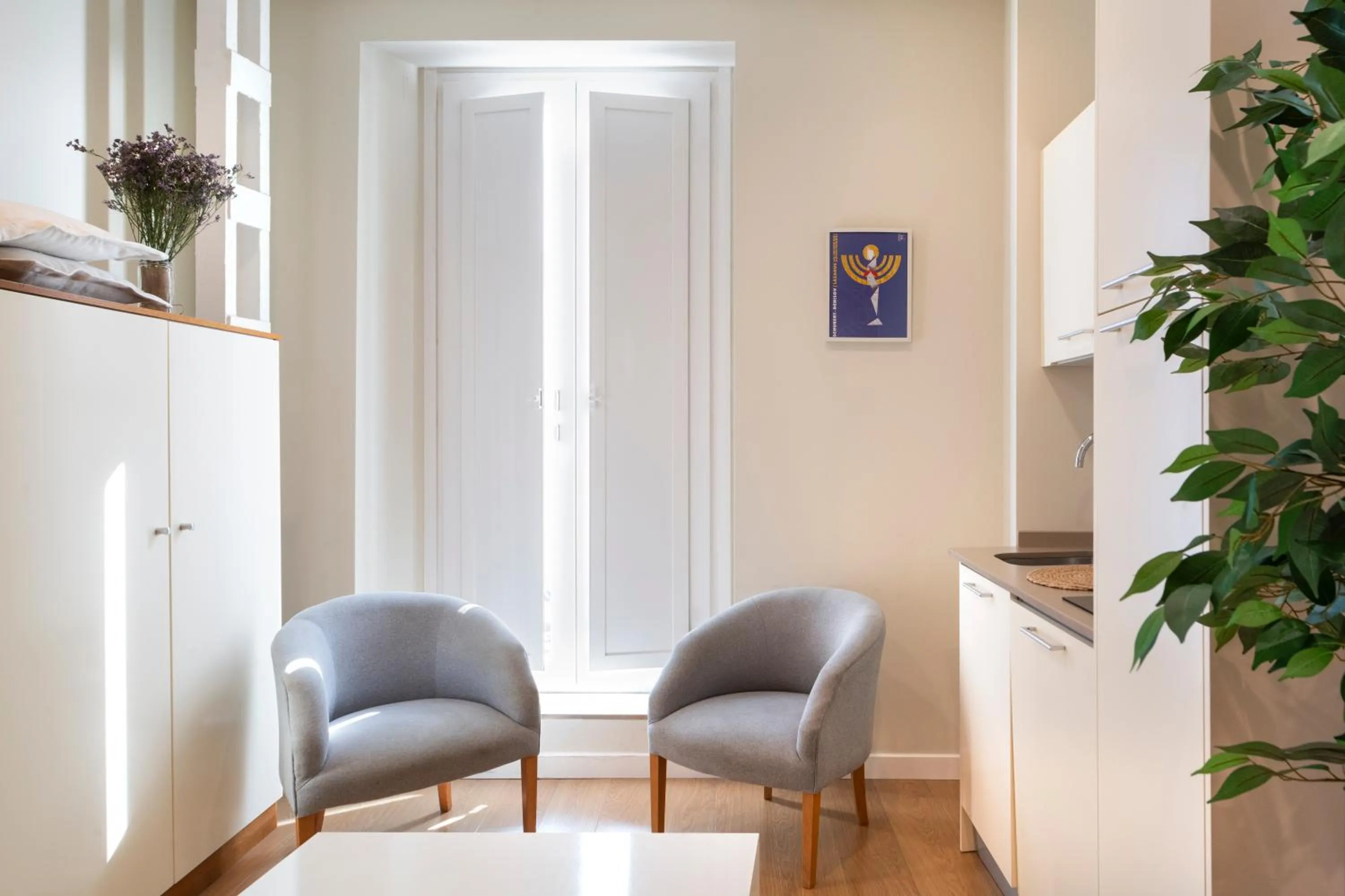 Living room in Ópera Apartments Alameda