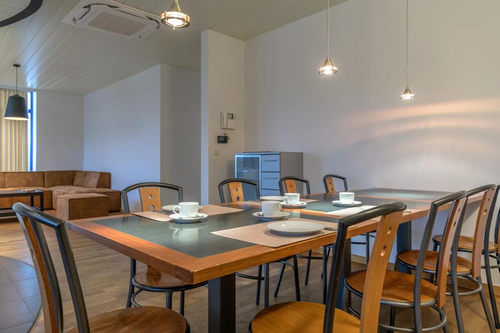 Dining area in De Vesten Comfort Lodge
