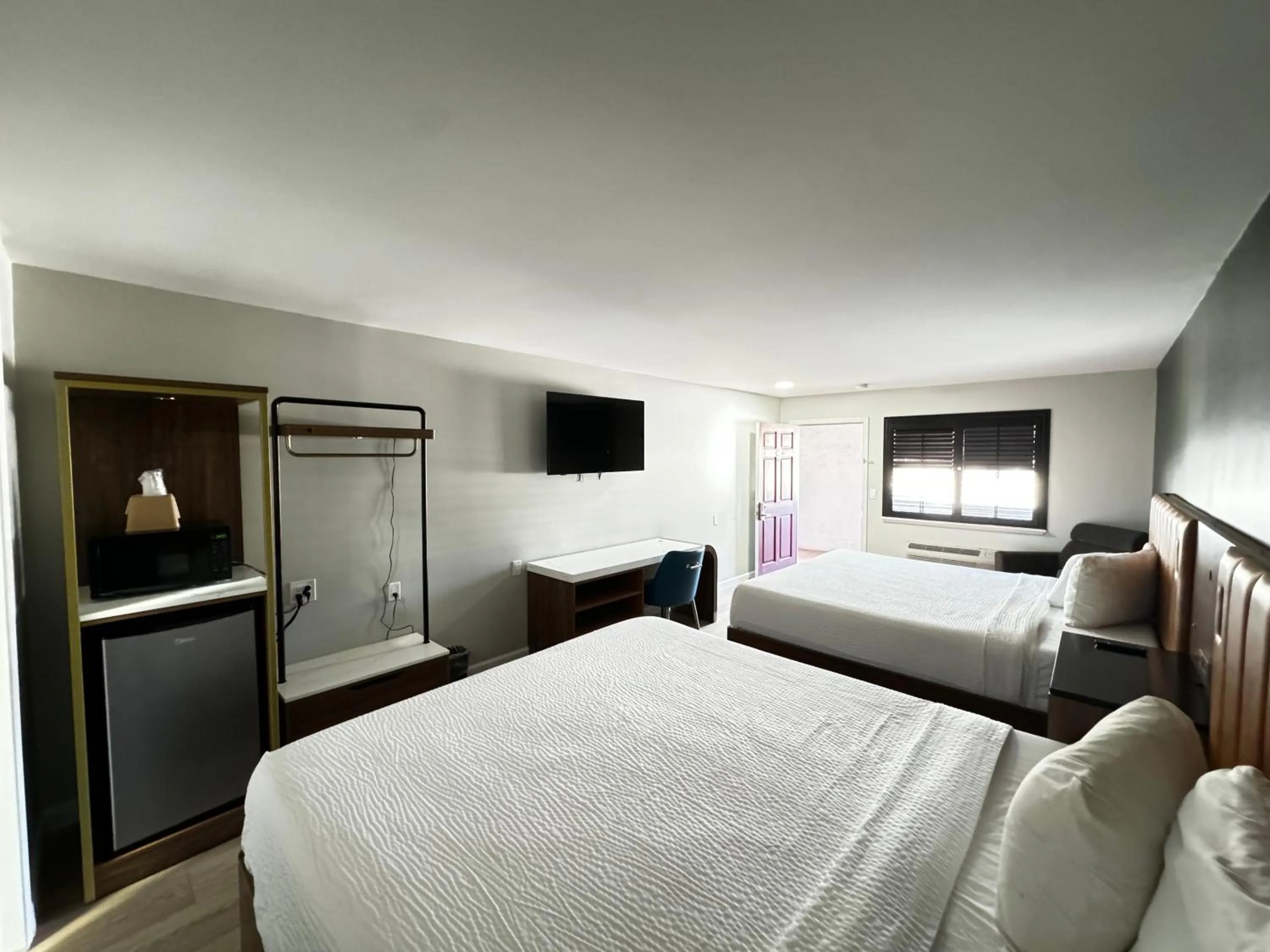 Bed in SureStay by Best Western Morgan Hill