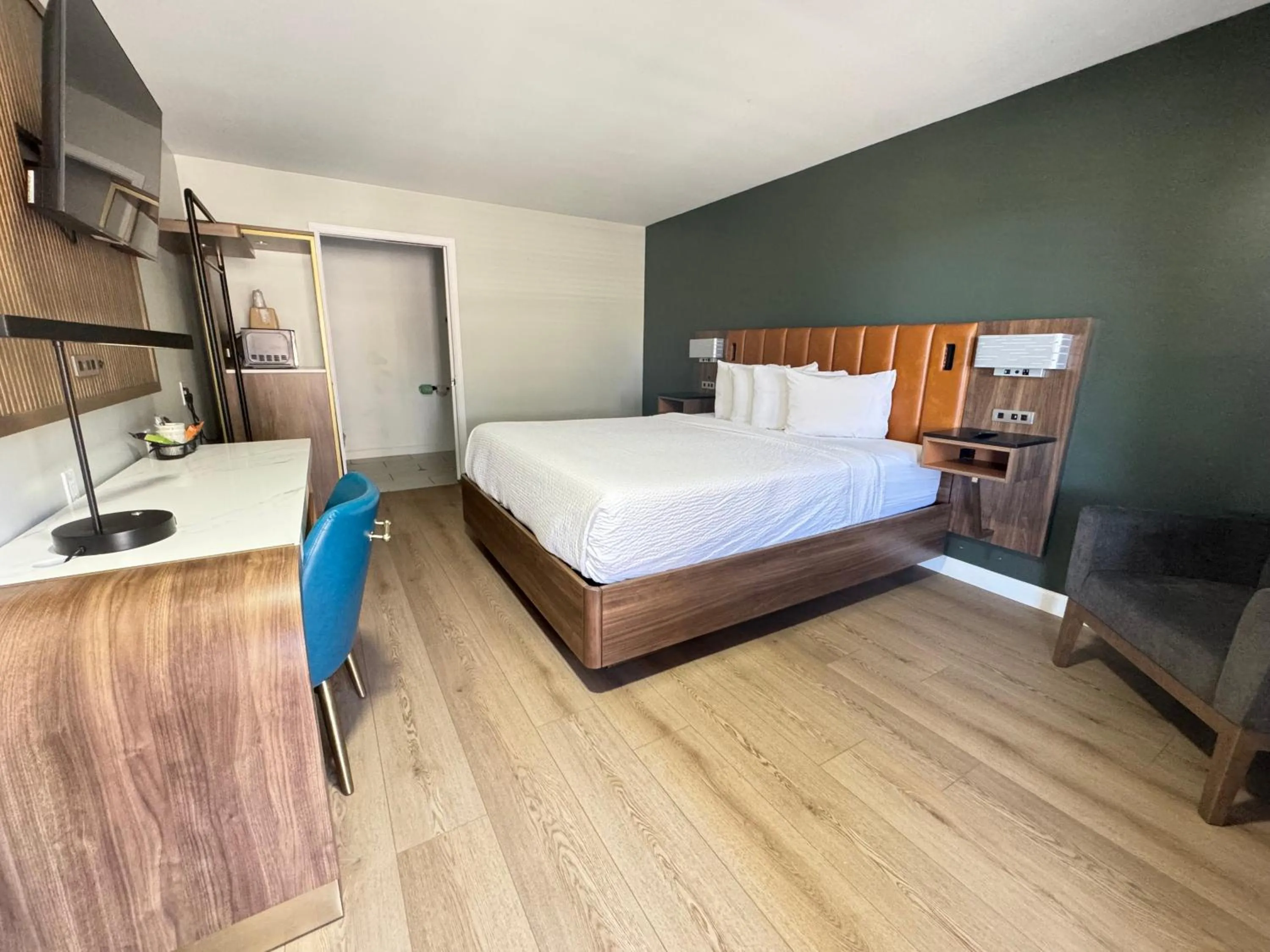 Bed in SureStay by Best Western Morgan Hill